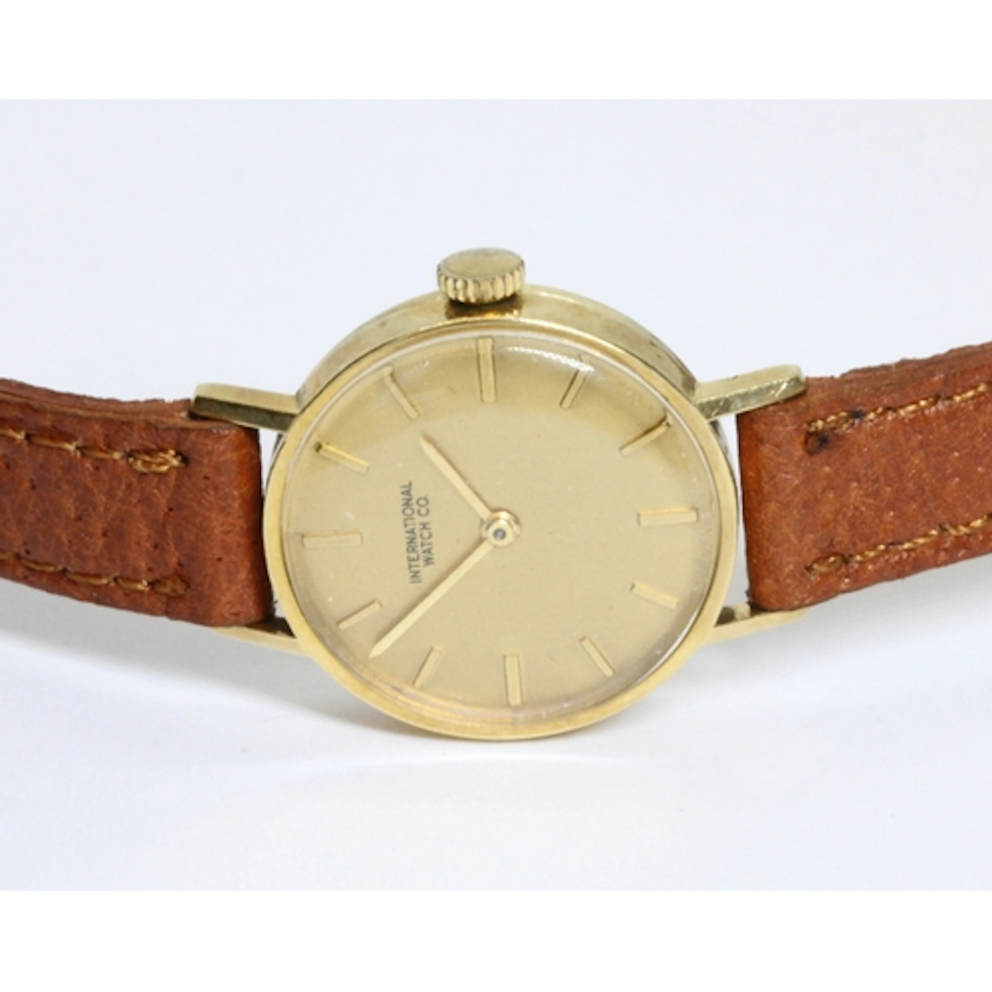 A ladies IWC 18ct gold wristwatch, case diameter 21mm, manua...