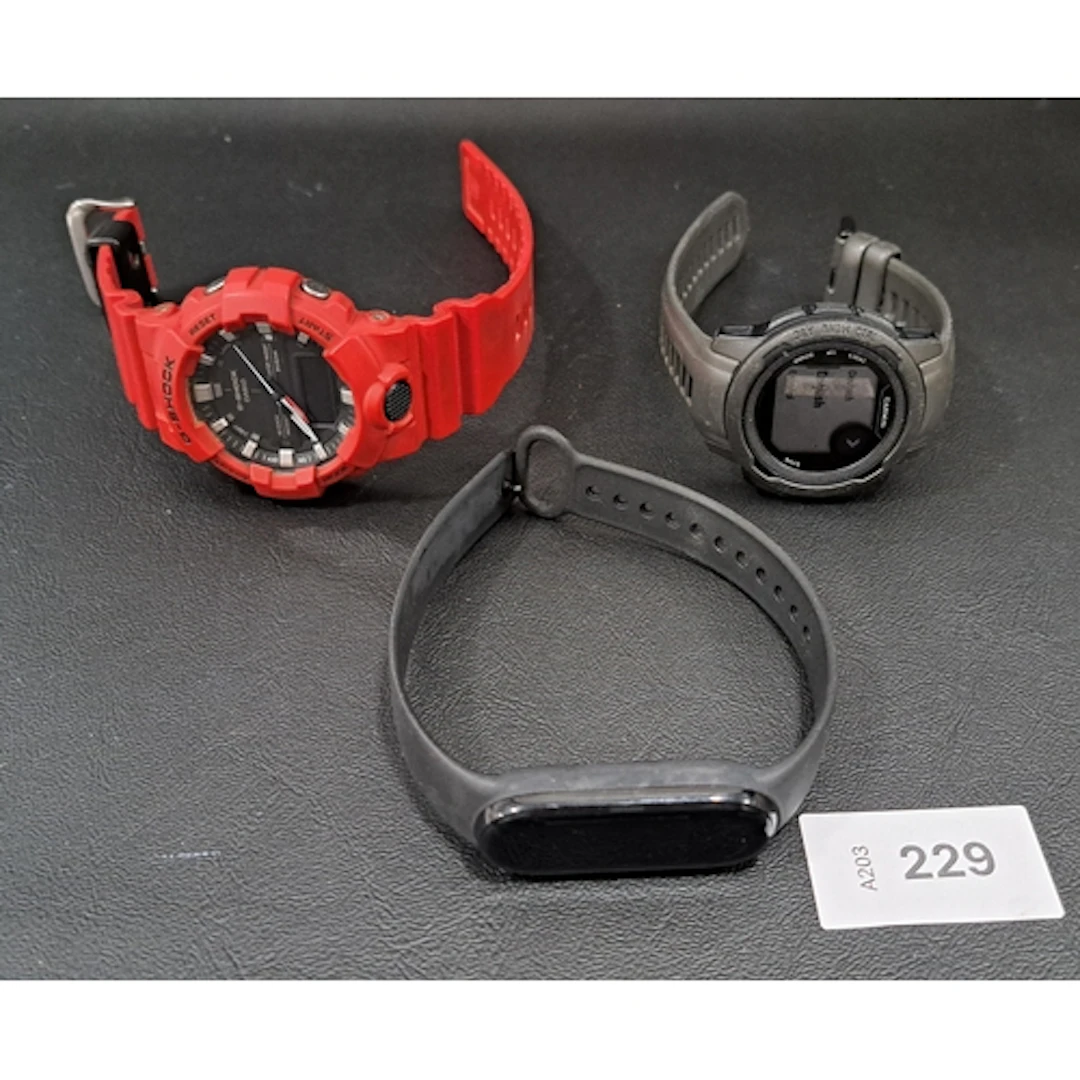 CASIO G-SHOCK GA-800 IN RED together with a Garmin instinct ...