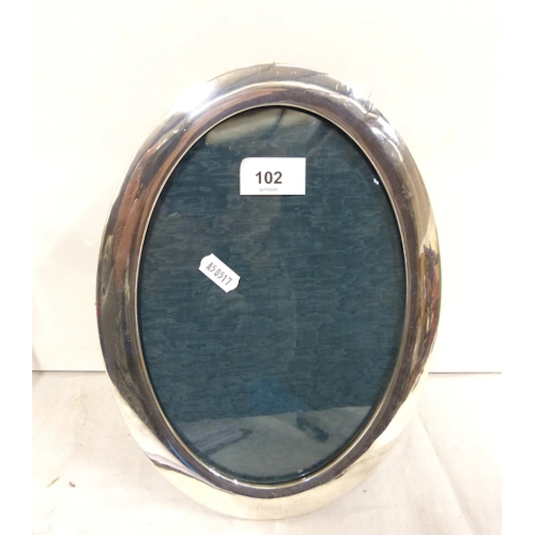 Large silver picture frame. 28cm Birmingham 1922 Maker Rober...