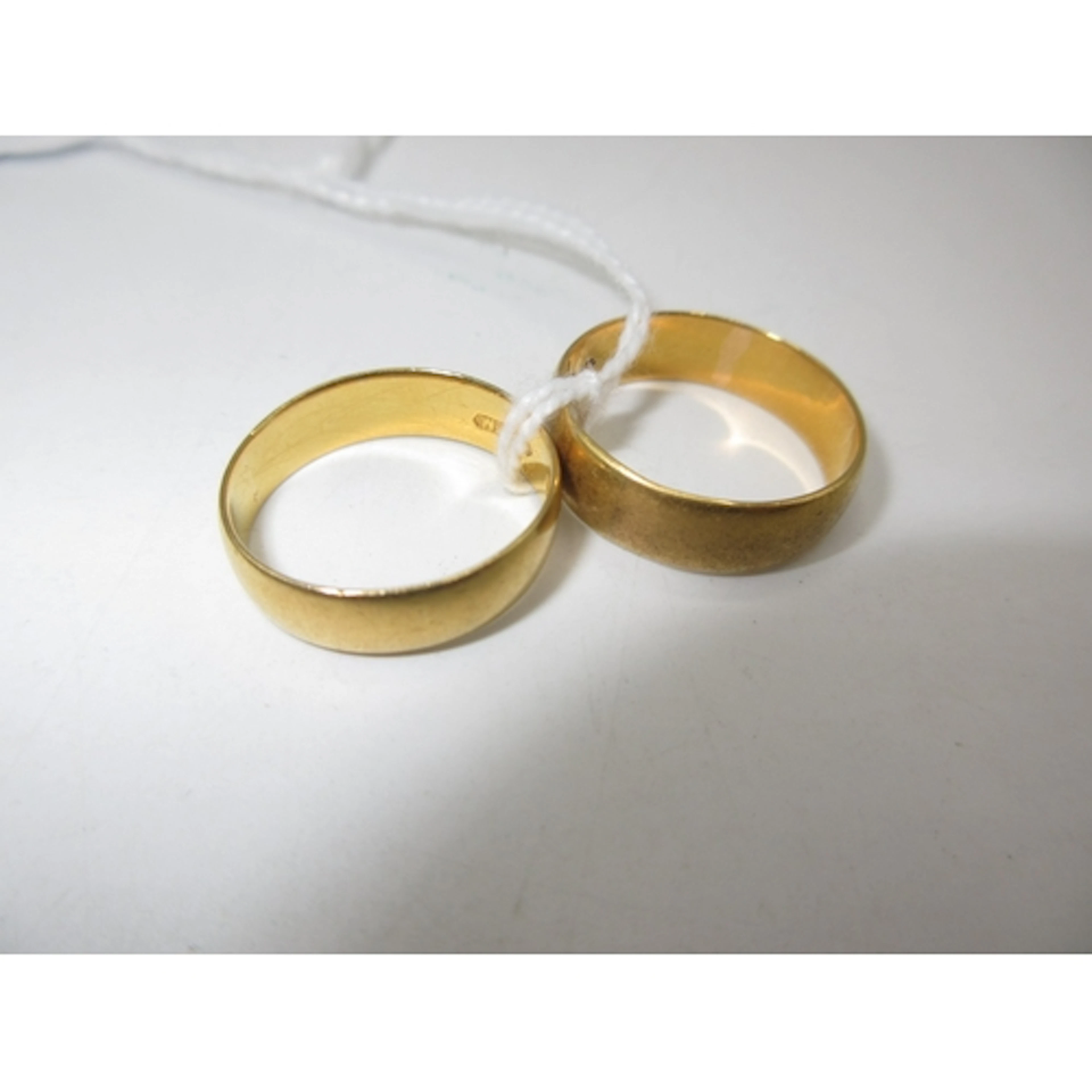 Two 22ct Gold Wedding Rings, Size P and L, 8.74g