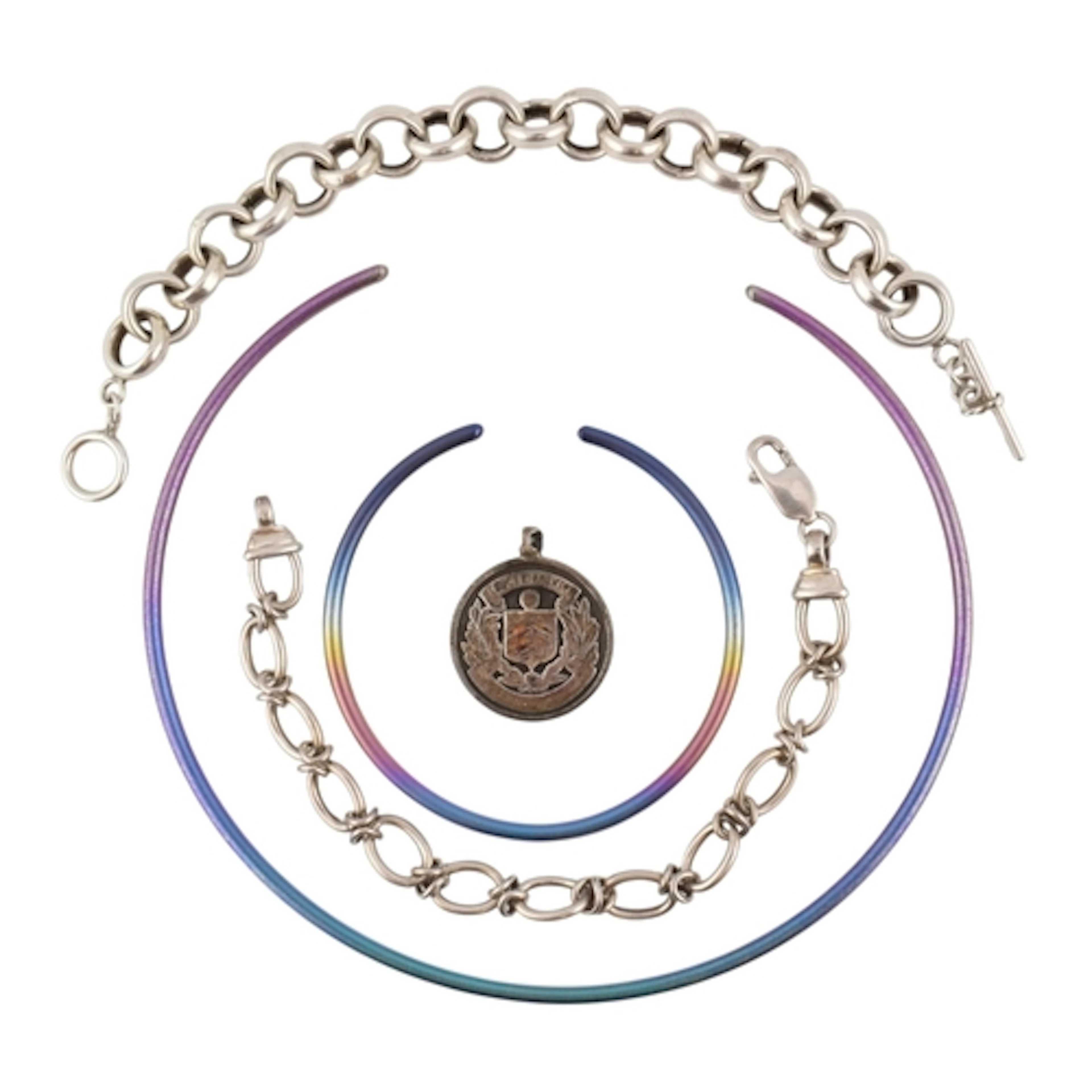 A collection of jewellery. The jewellery to include a 1980s ...