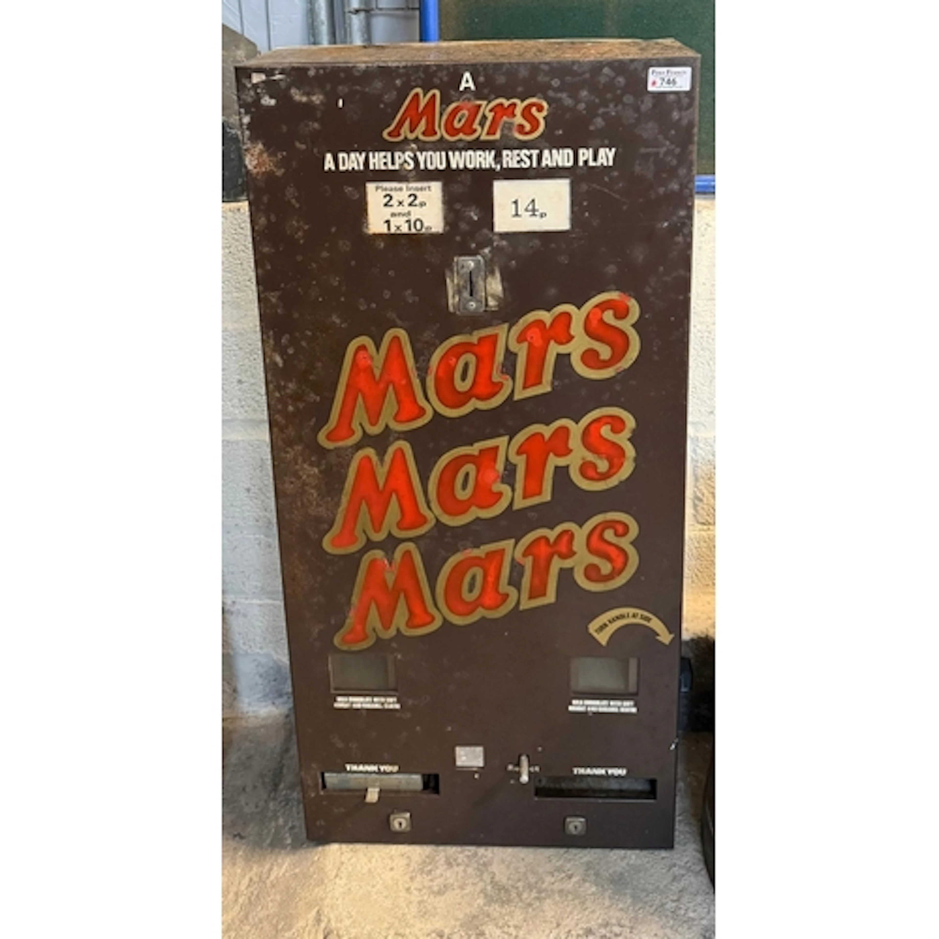 Vintage Mars Bar dispensing machine 'A Mars a Day Helps you ...