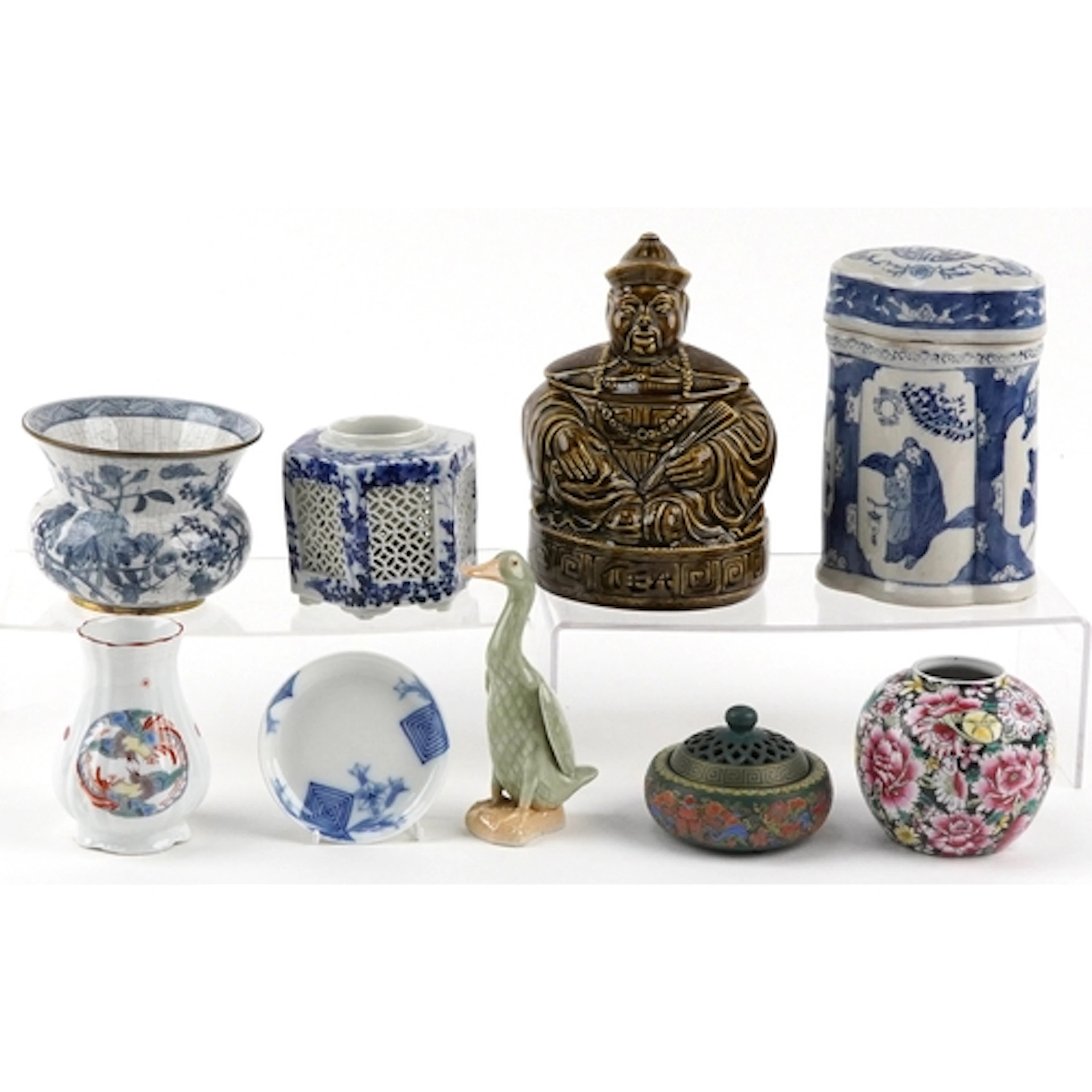 Chinese porcelain including a blue and white jar and cover h...