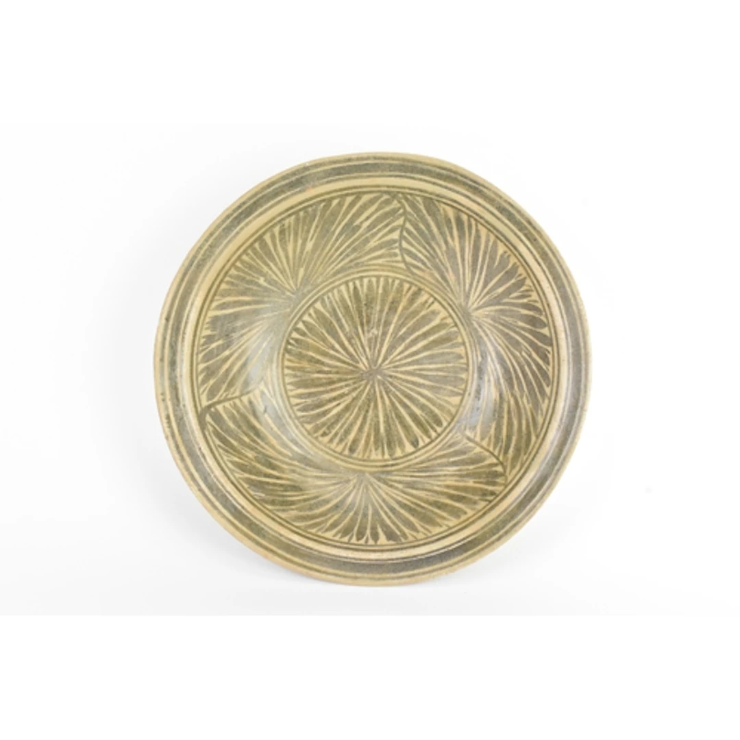 A Thai Kalong glazed dish or shallow bowl, 15th-16th century...