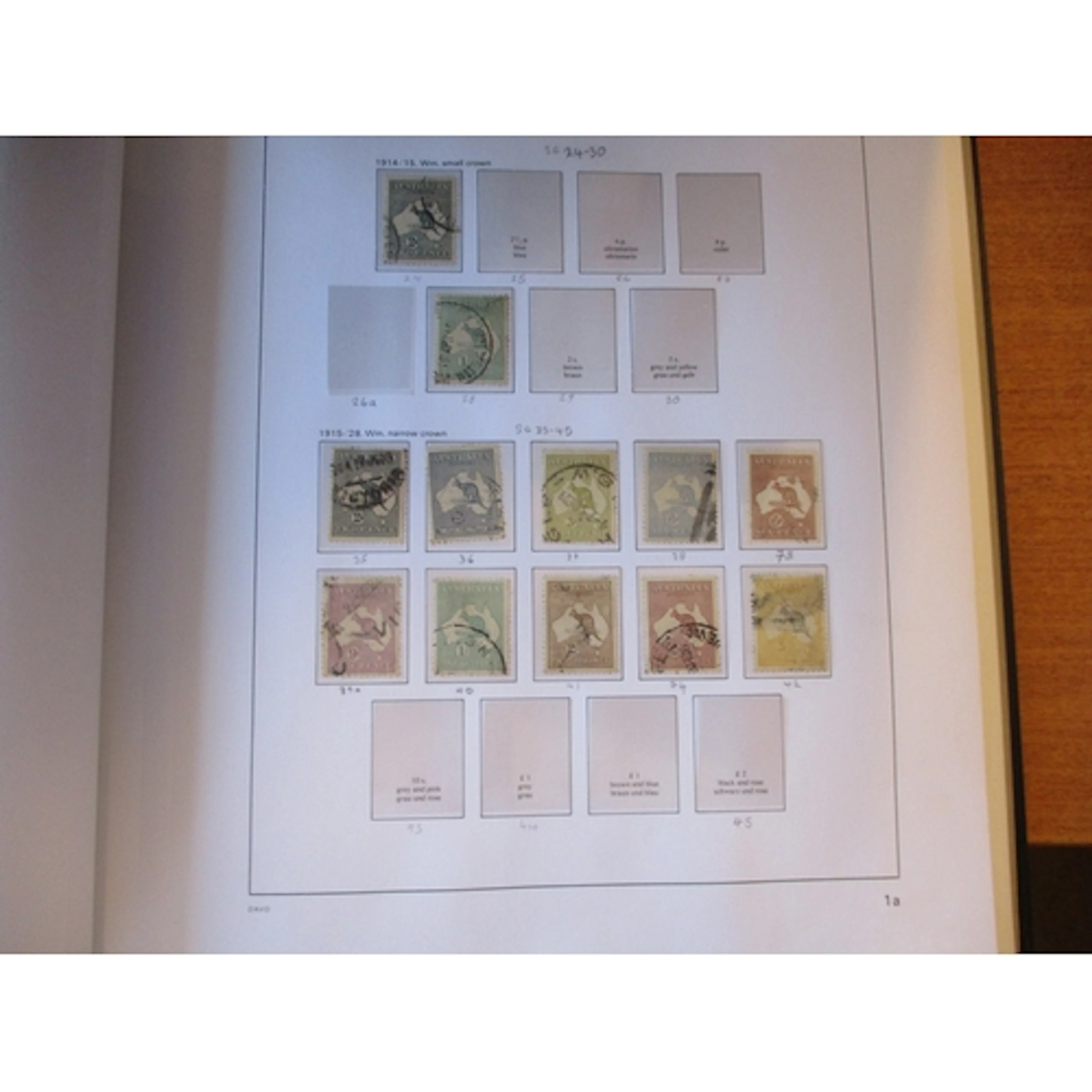 BC, misc M/U range with Australia 1913-1985 in 2 SG Davo alb...