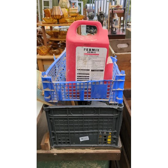 A quantity of mixed workshop and construction items, includi...