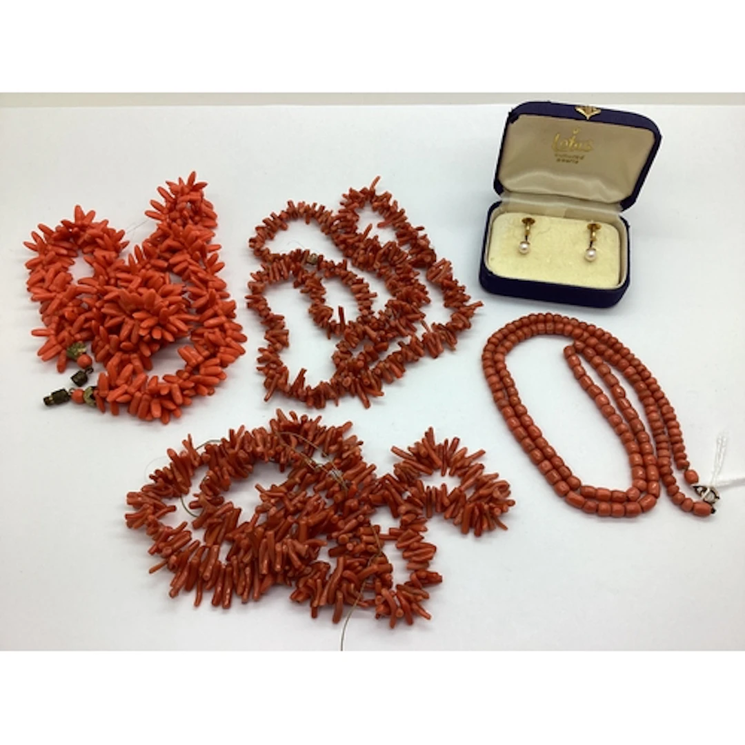 A Vintage Single Strand Coral Bead Necklace, twig coral etc;...
