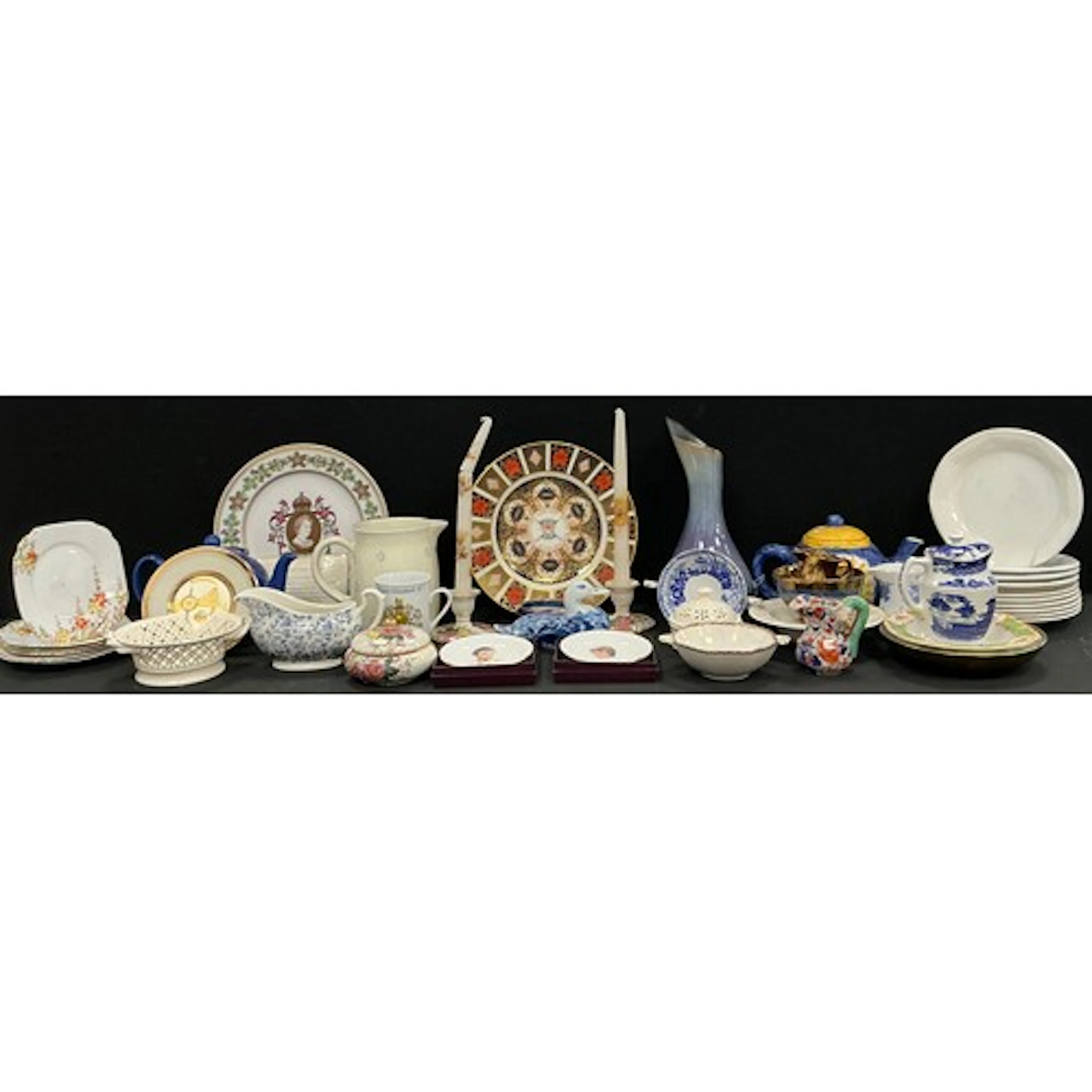 Ceramics - A Royal Crown Derby Imari pattern limited edition...