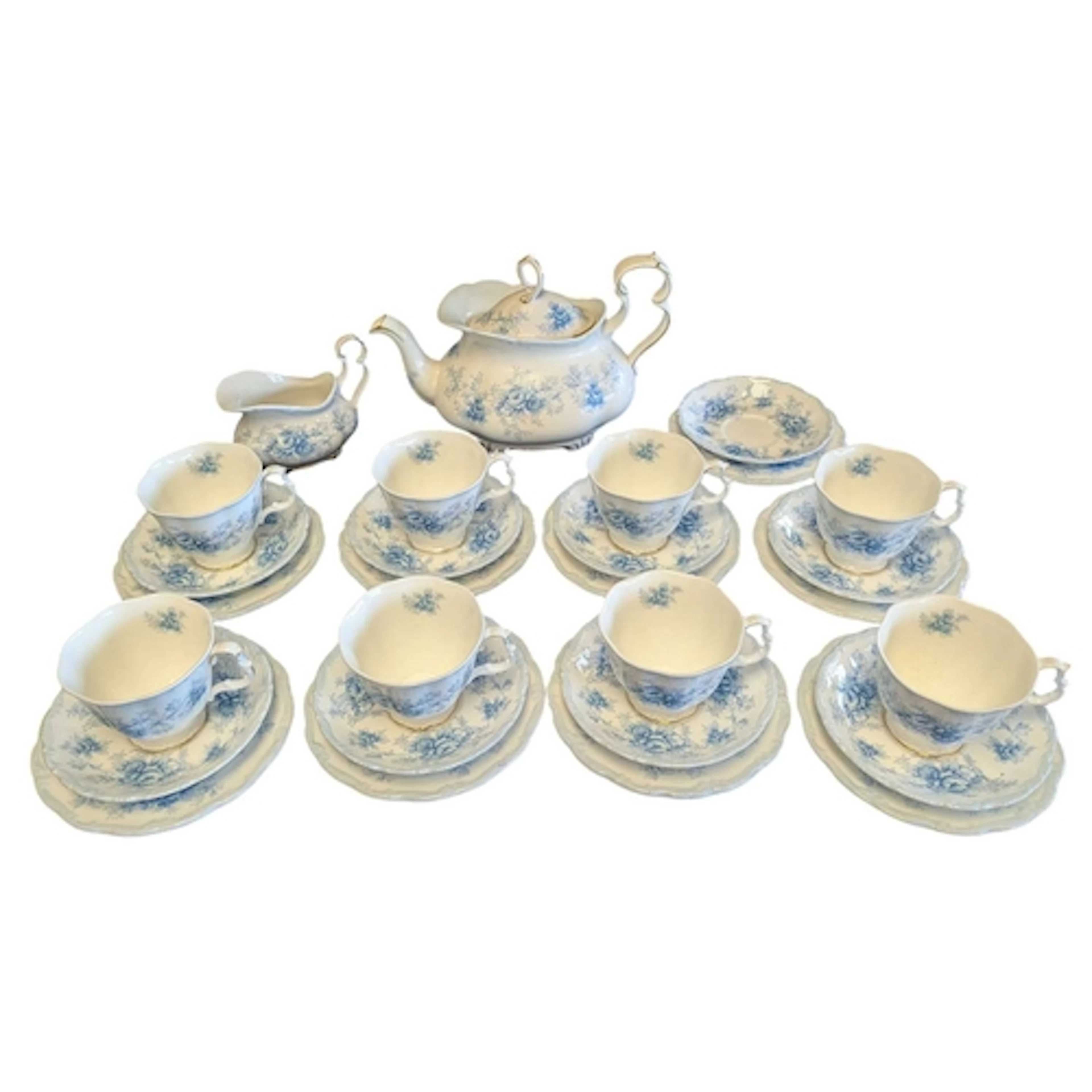 Royal Albert - 1980s Tiffany patterned bone china tea servic...