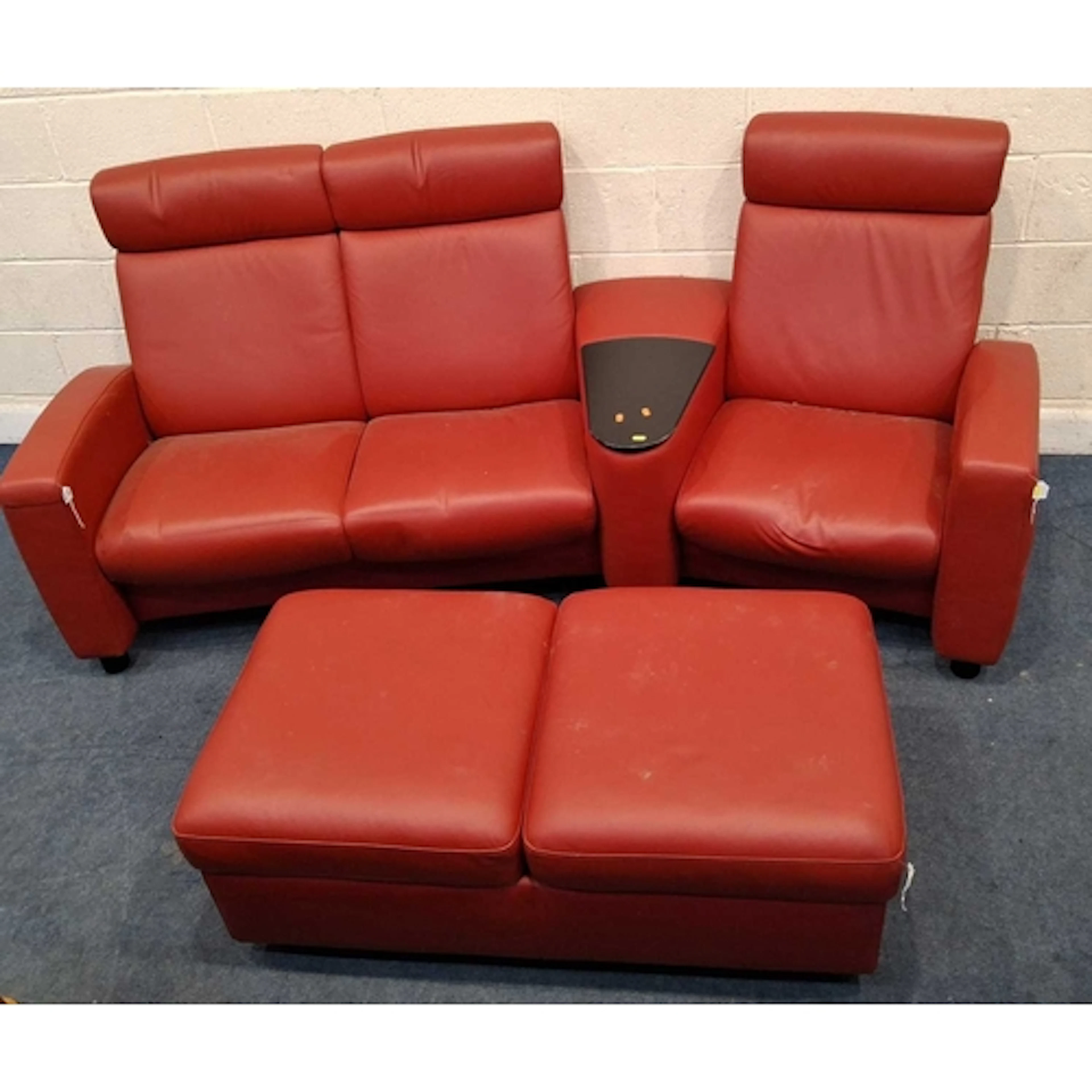 AN EKORNESS STRESSLESS RED LEATHER MODULAR RECLINING CINEMA ...