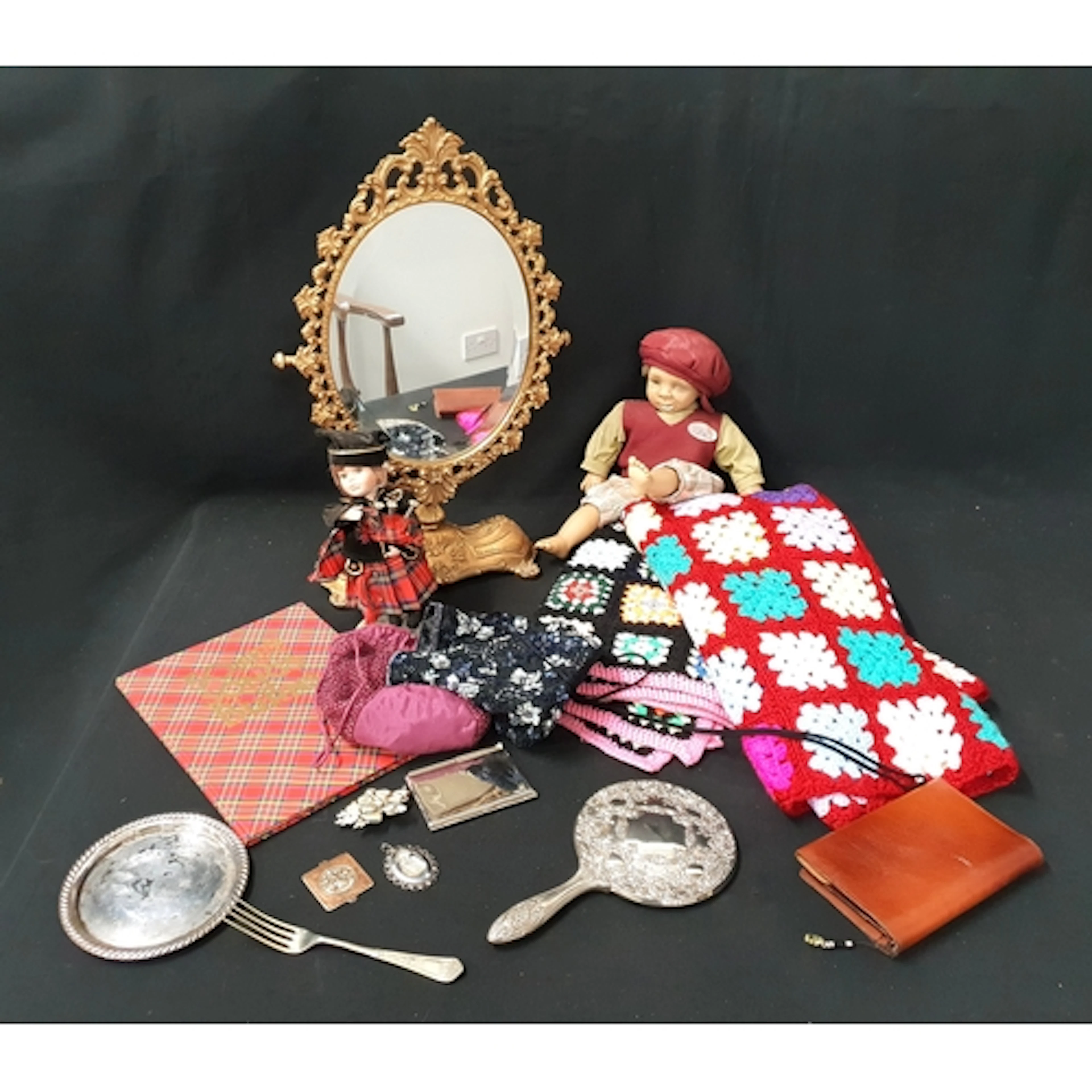 QUANTITY OF VINTAGE ITEMS including gilt metal oval vanity m...