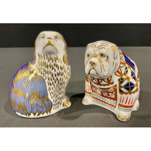 A Royal Crown Derby paperweight, King Charles Spaniel, gold ...
