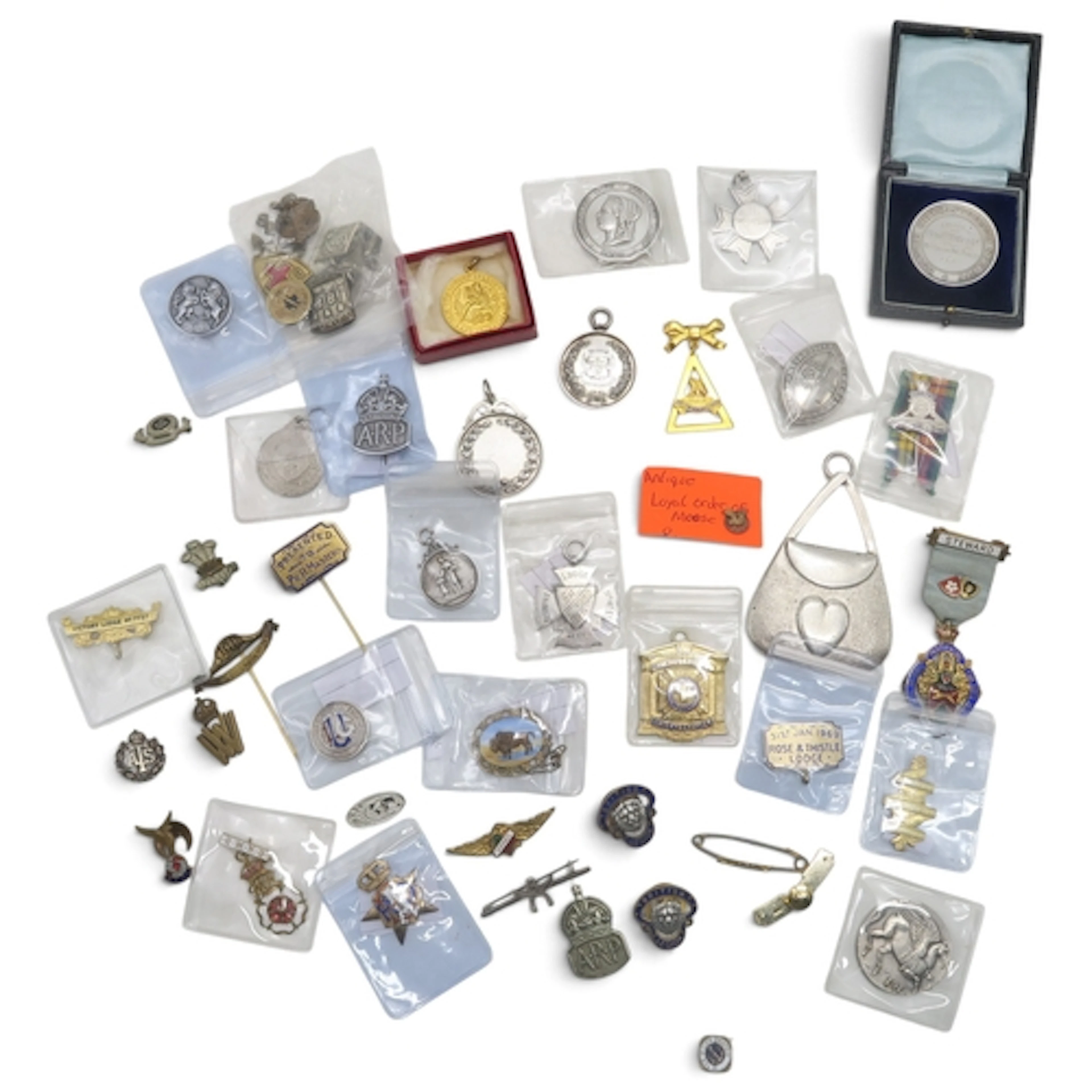 A good collection of Masonic and academic medals, to include...