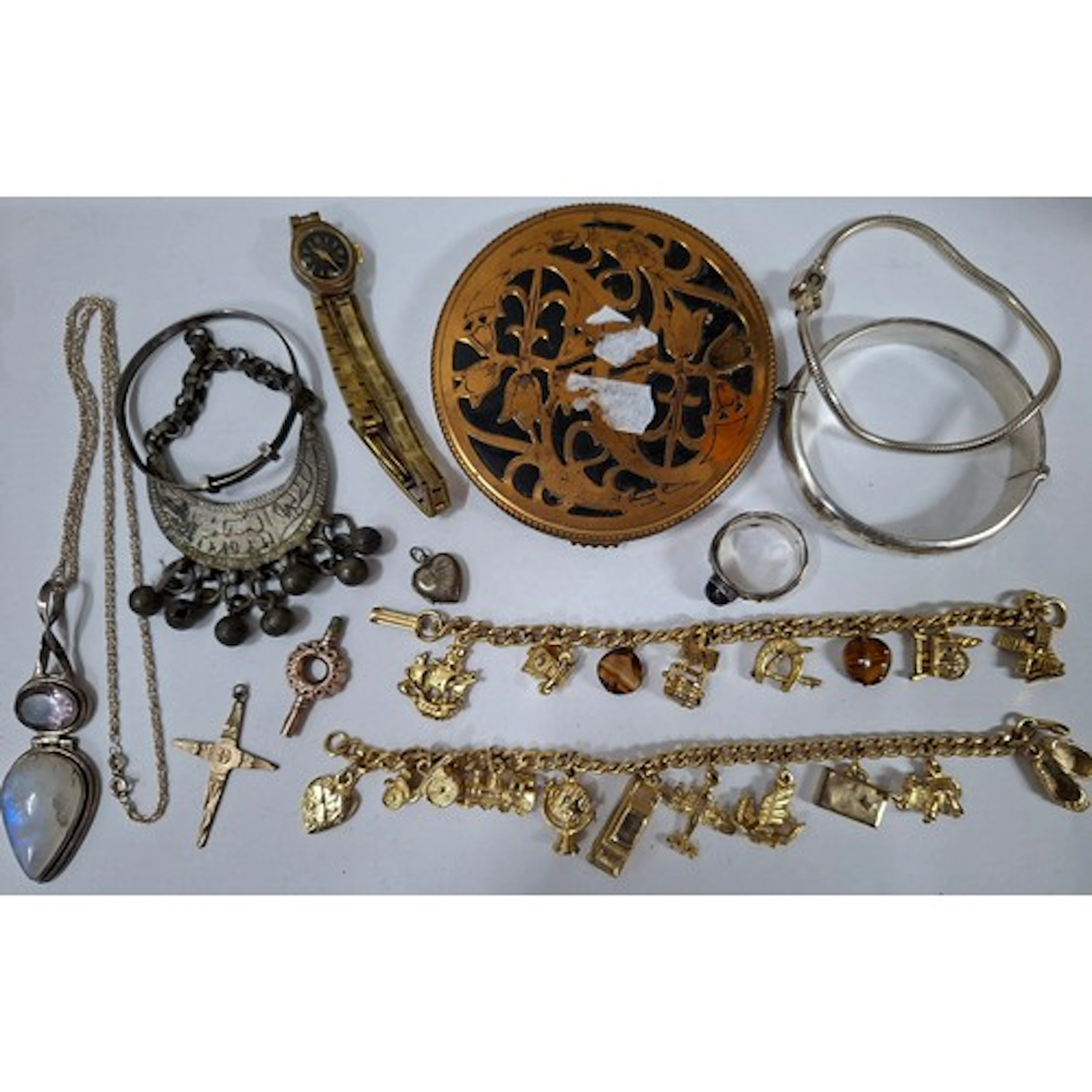 A quantity of vintage costume jewellery and a gold tone vint...