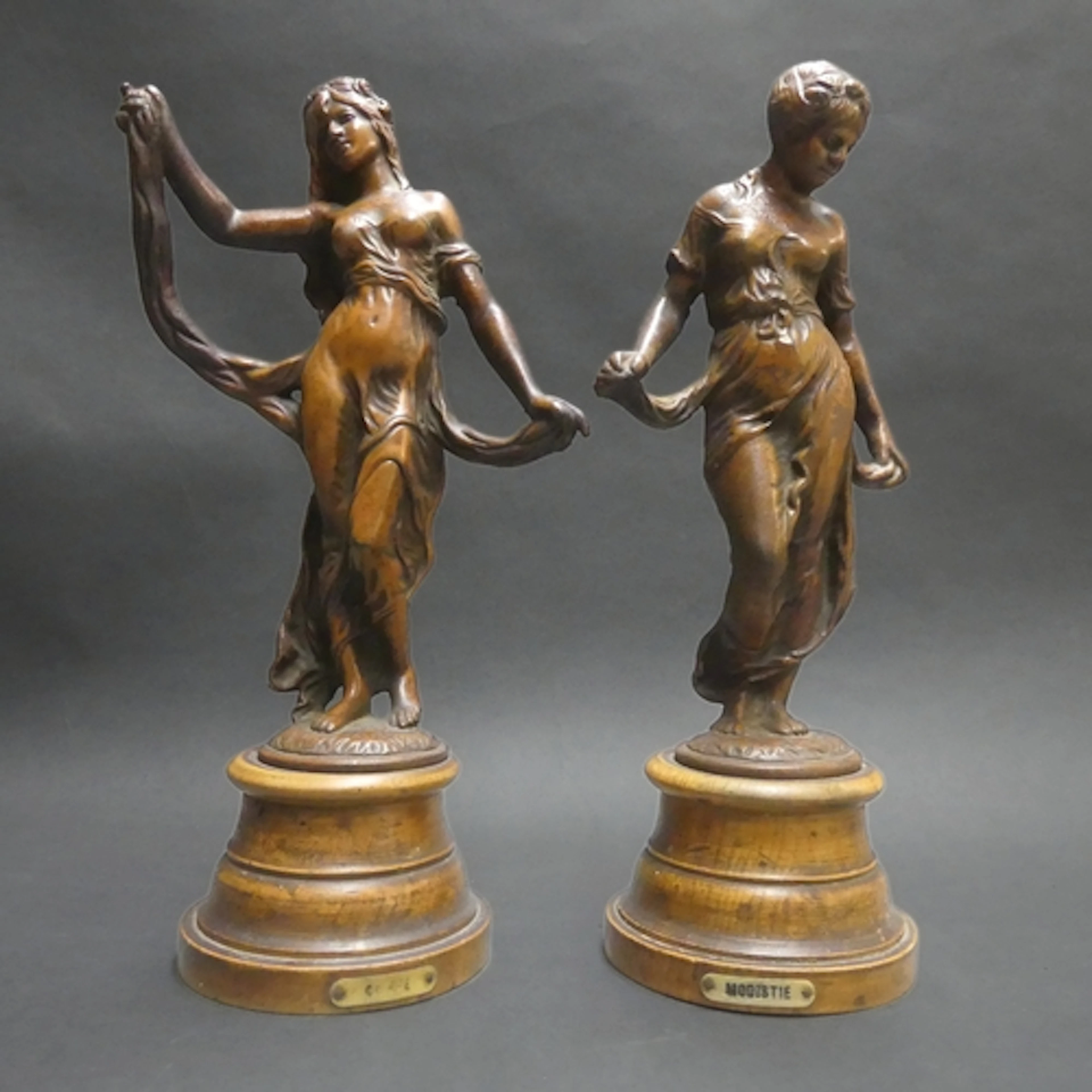 A pair of vintage French Art Nouveau style bronze figures, d...