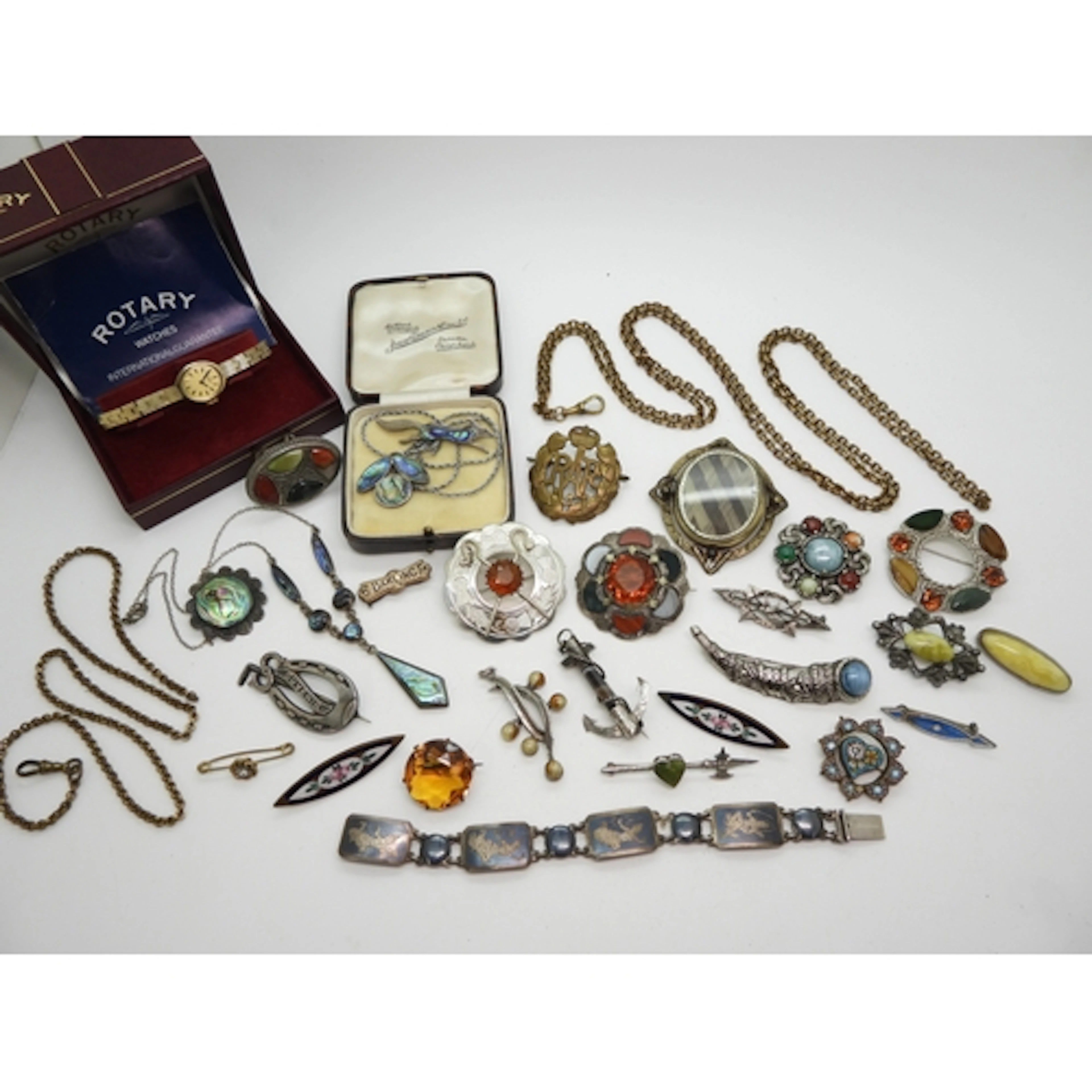 New Zealand silver and paua shell jewels to include an unusu...