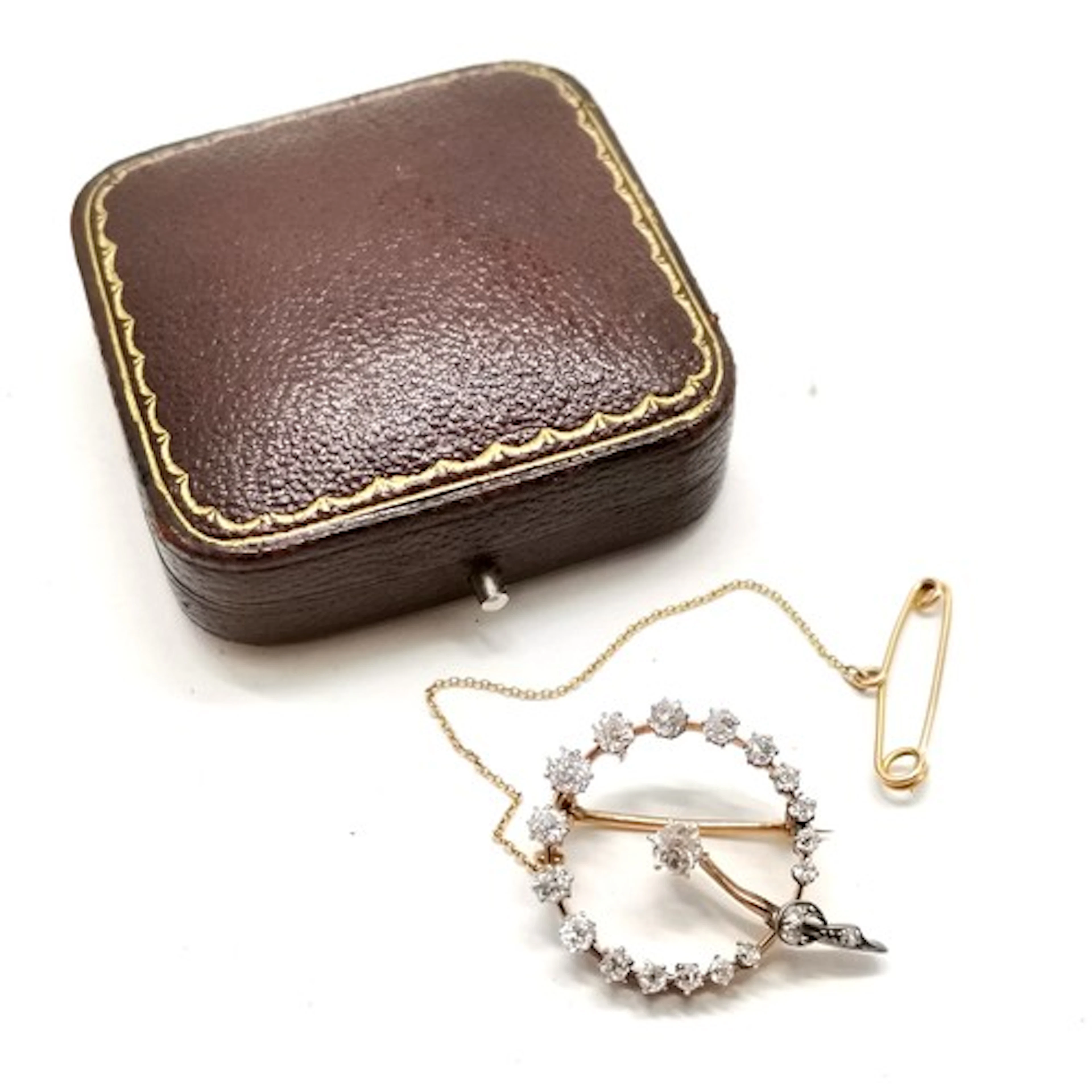 Antique unmarked (touch tests as) 15ct gold graduated diamon...