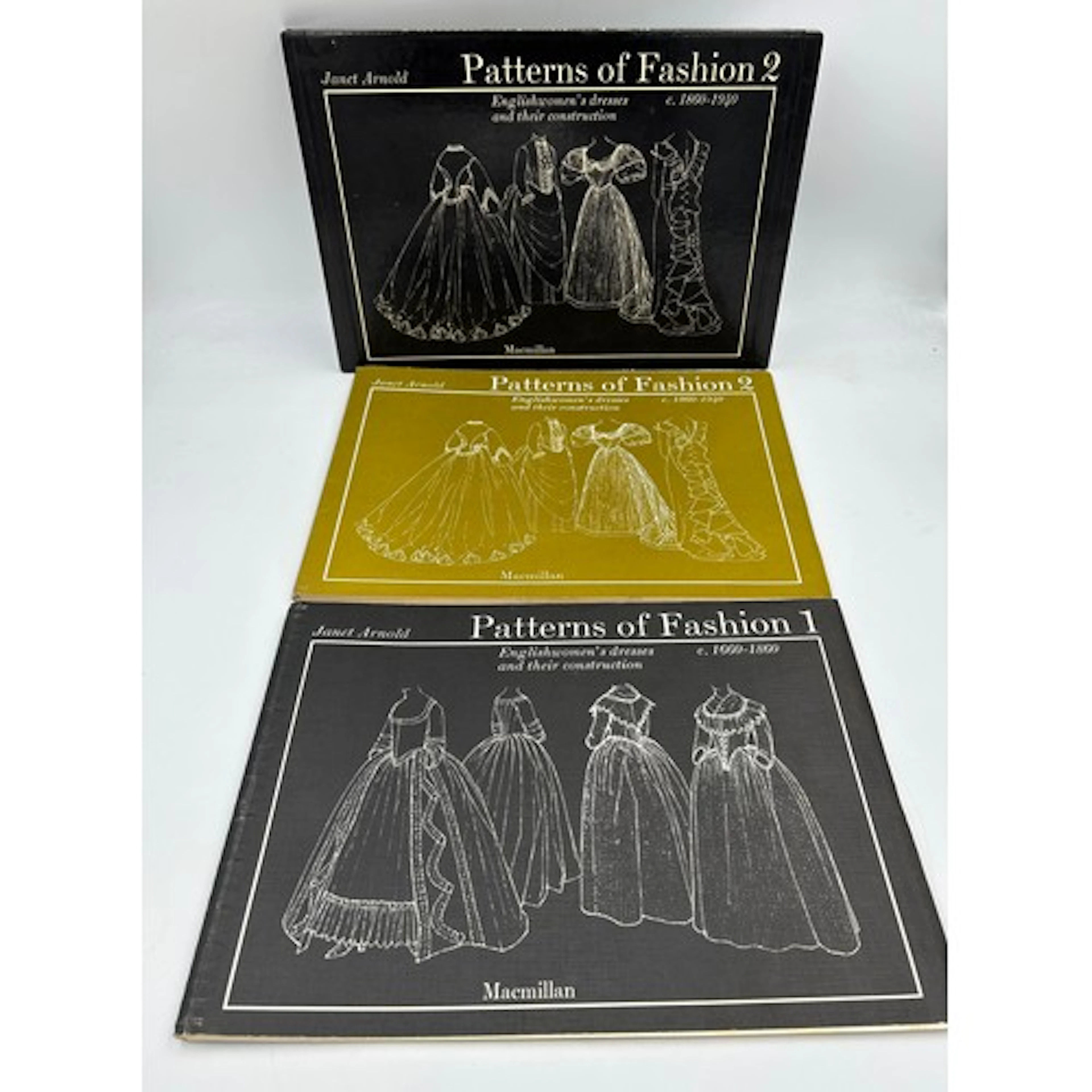 Arnold, Janet: Patterns of Fashion 1: Englishwomen's dresses...