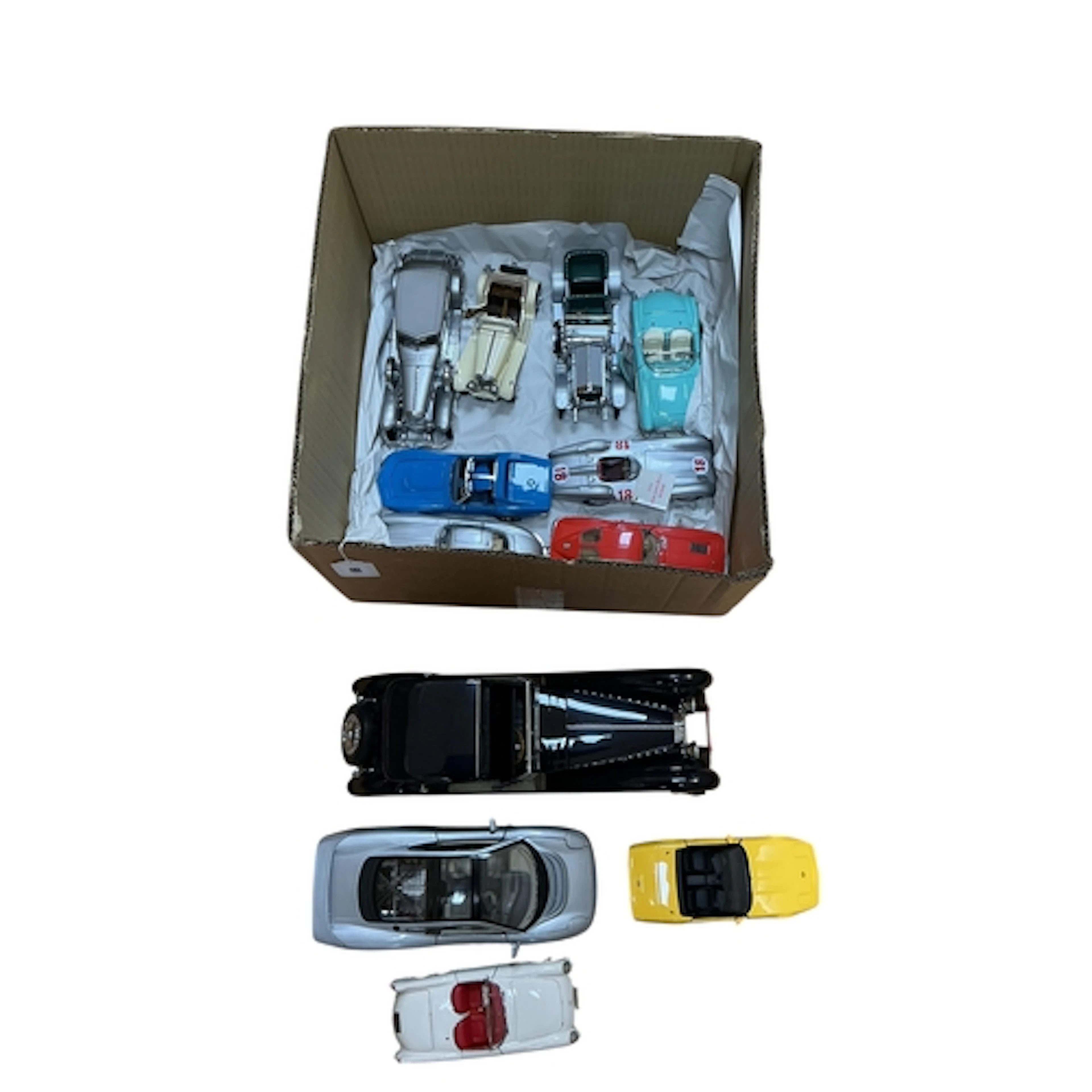 Eleven unboxed Franklin Mint mainly 1:24 scale model cars, p...
