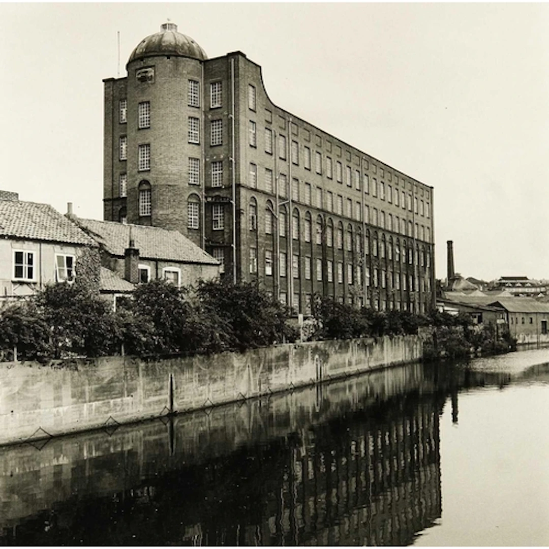 Eric De Mare (1910-2002) Black and white photograph, Yarn mi...