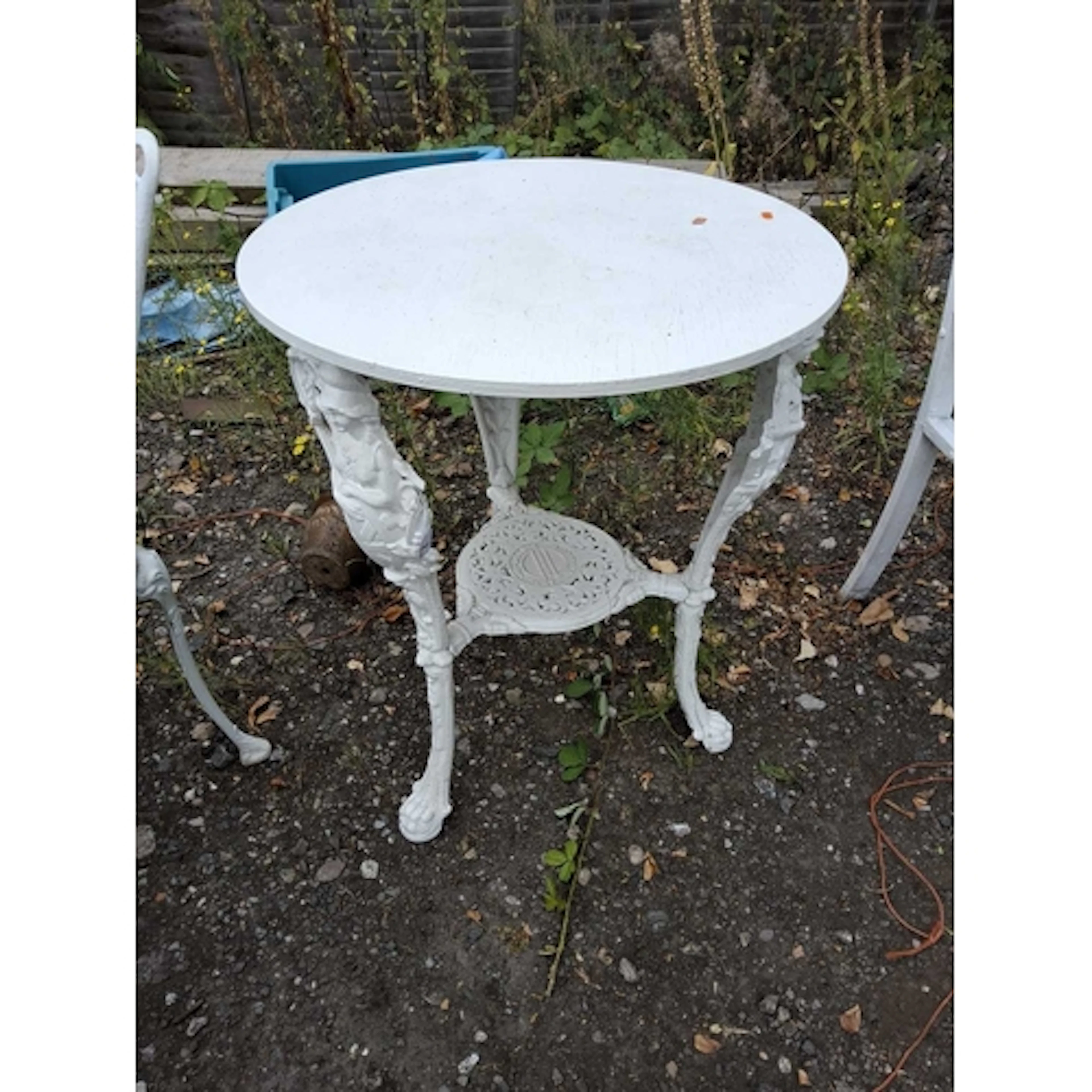 A B.GOODALL OF BURTON CAST IRON 'BRITANNIA' PUB TABLE 60cm i...