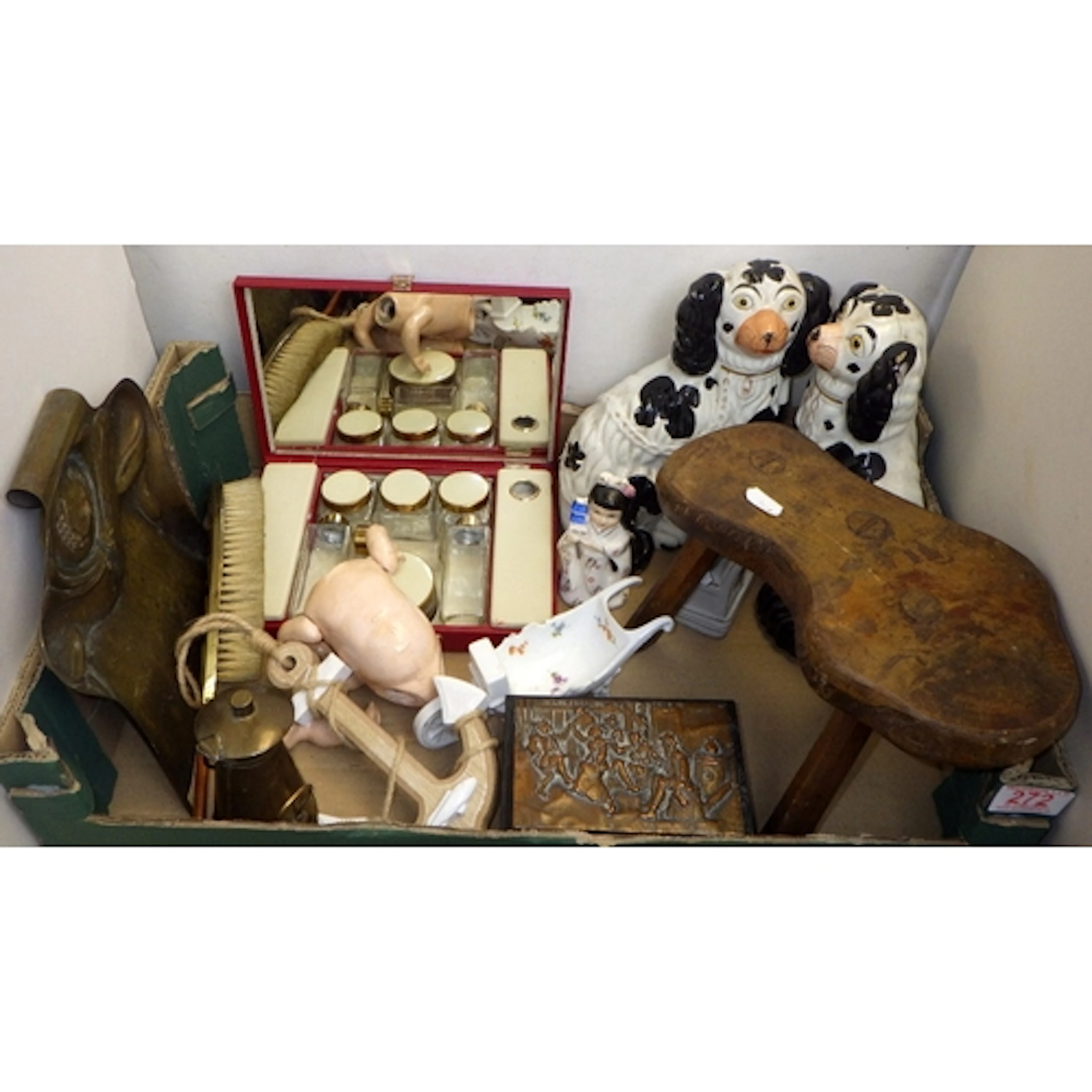 A box of misc collectables to inc an Art Nouveau crumb tray ...