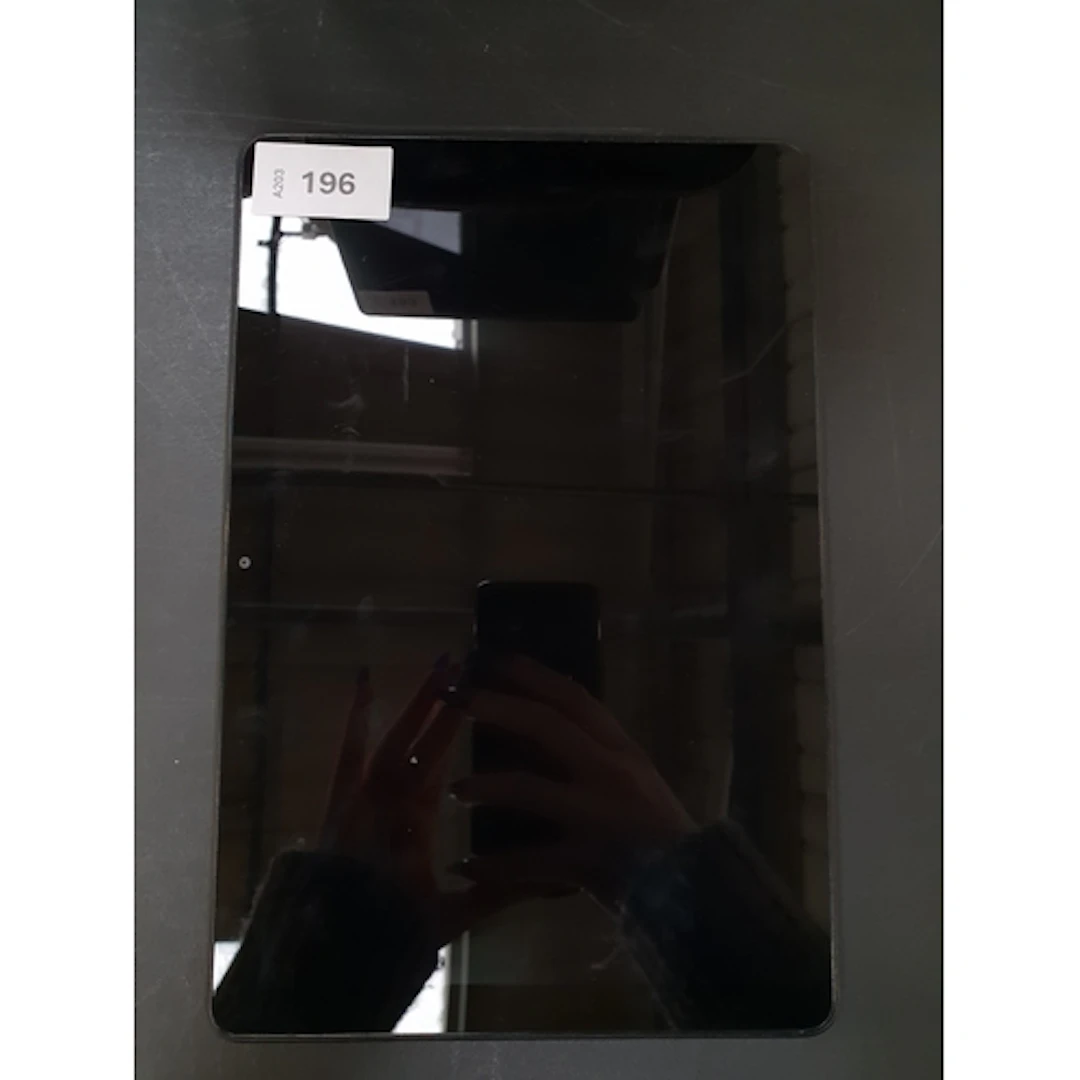 AMAZON KINDLE FIRE 10 model M2V3RV, screen scratched Note: I...