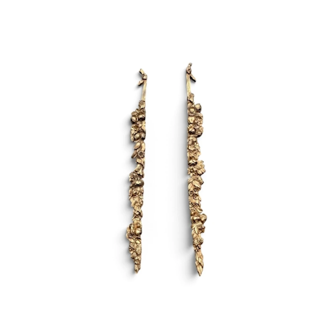 A PAIR OF GILDED ALABASTER WALL MOUNTS 112 cm