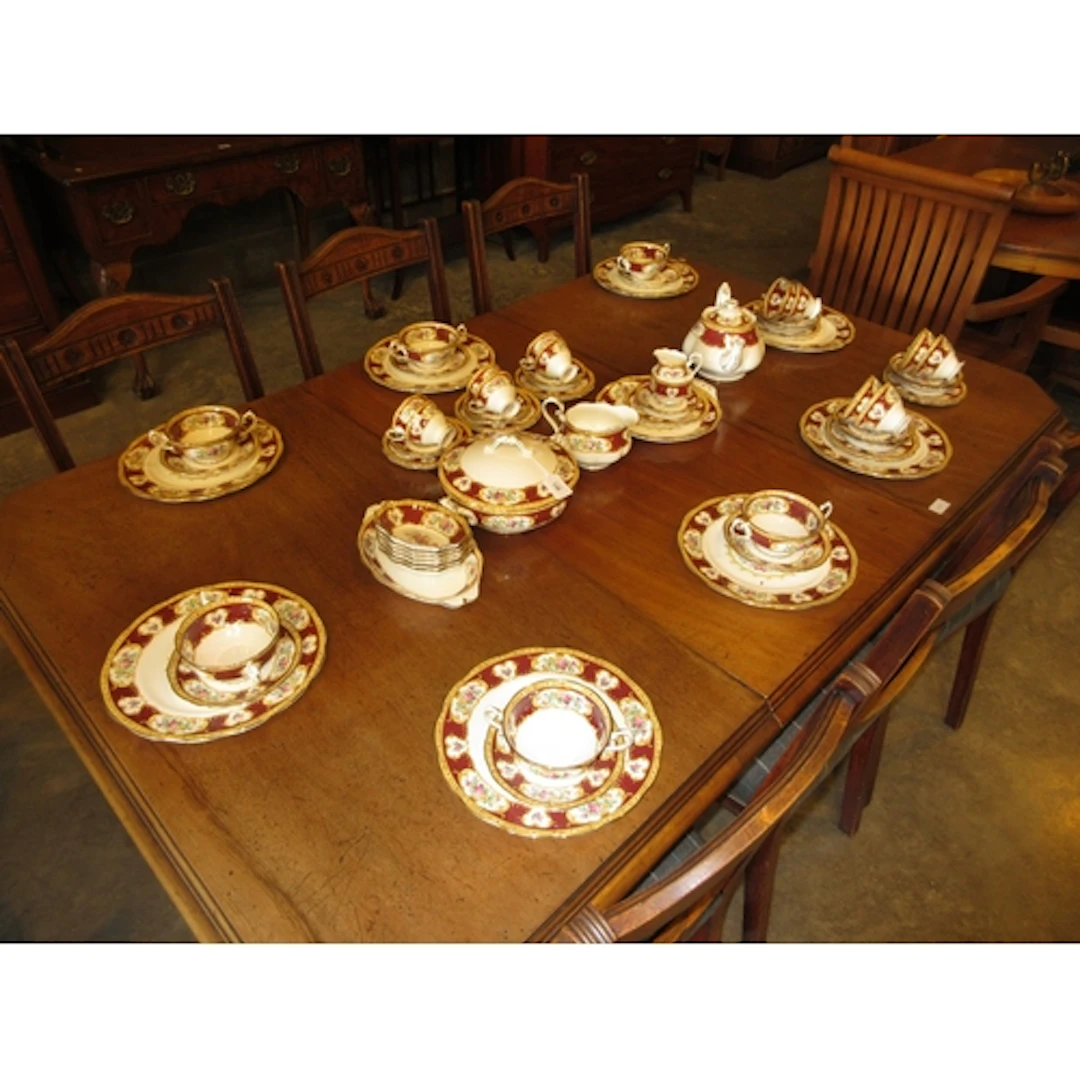Royal Albert Lady Hamilton Dinner Service, 70 pieces