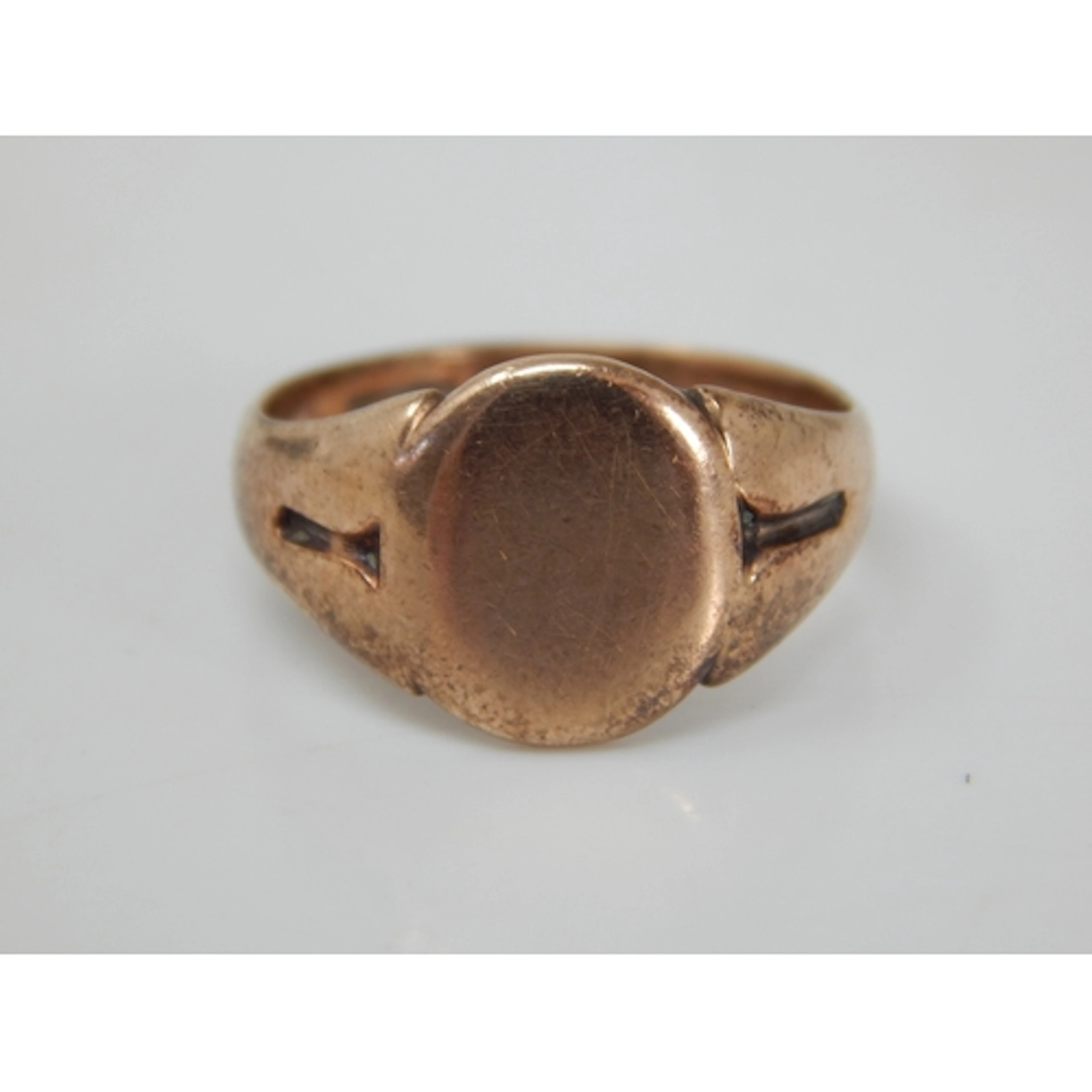 Victorian 9ct Gold Signet Ring Hallmarked Birmingham 1897: S...
