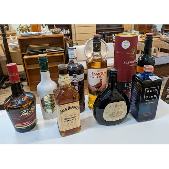 Three bottles of whisky, Gordon's gin, port and Tia Maria et...