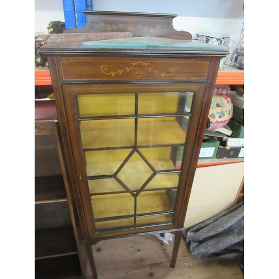 An Edwardian glazed display cabinet together with a corner ...