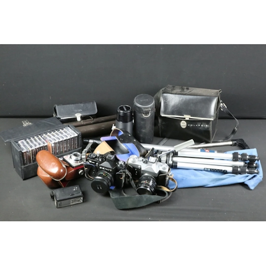 Collection of cameras and photographic equipment, to compris...