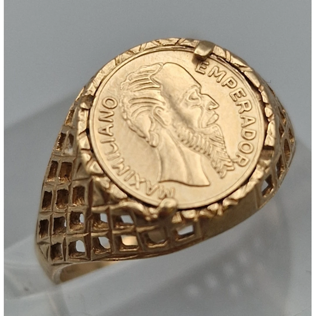 9ct gold coin ring set with Maximiliano Emperador coin. 2.3g...