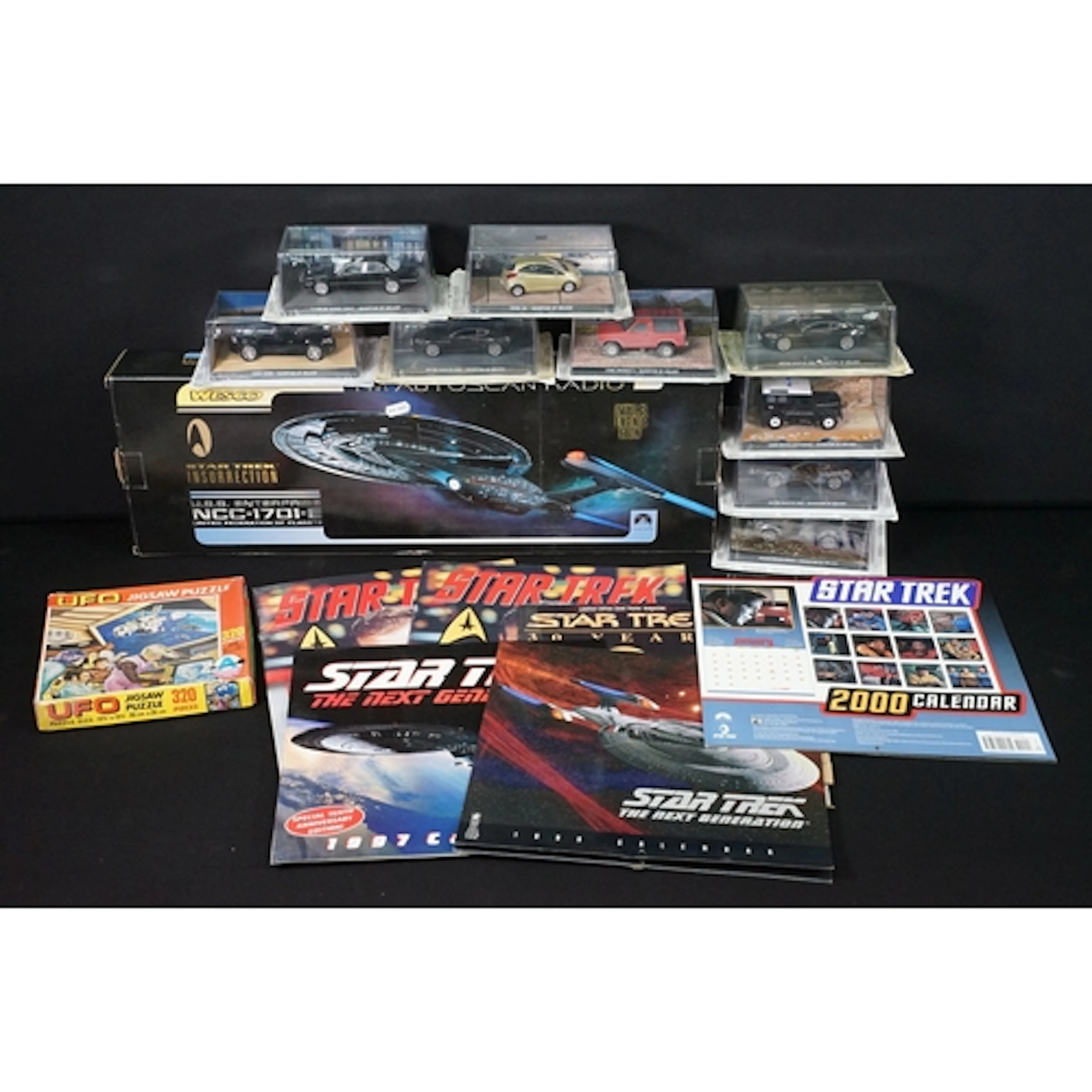 Group of TV / Sci Fi related toys to include 9 x cased Fabri...