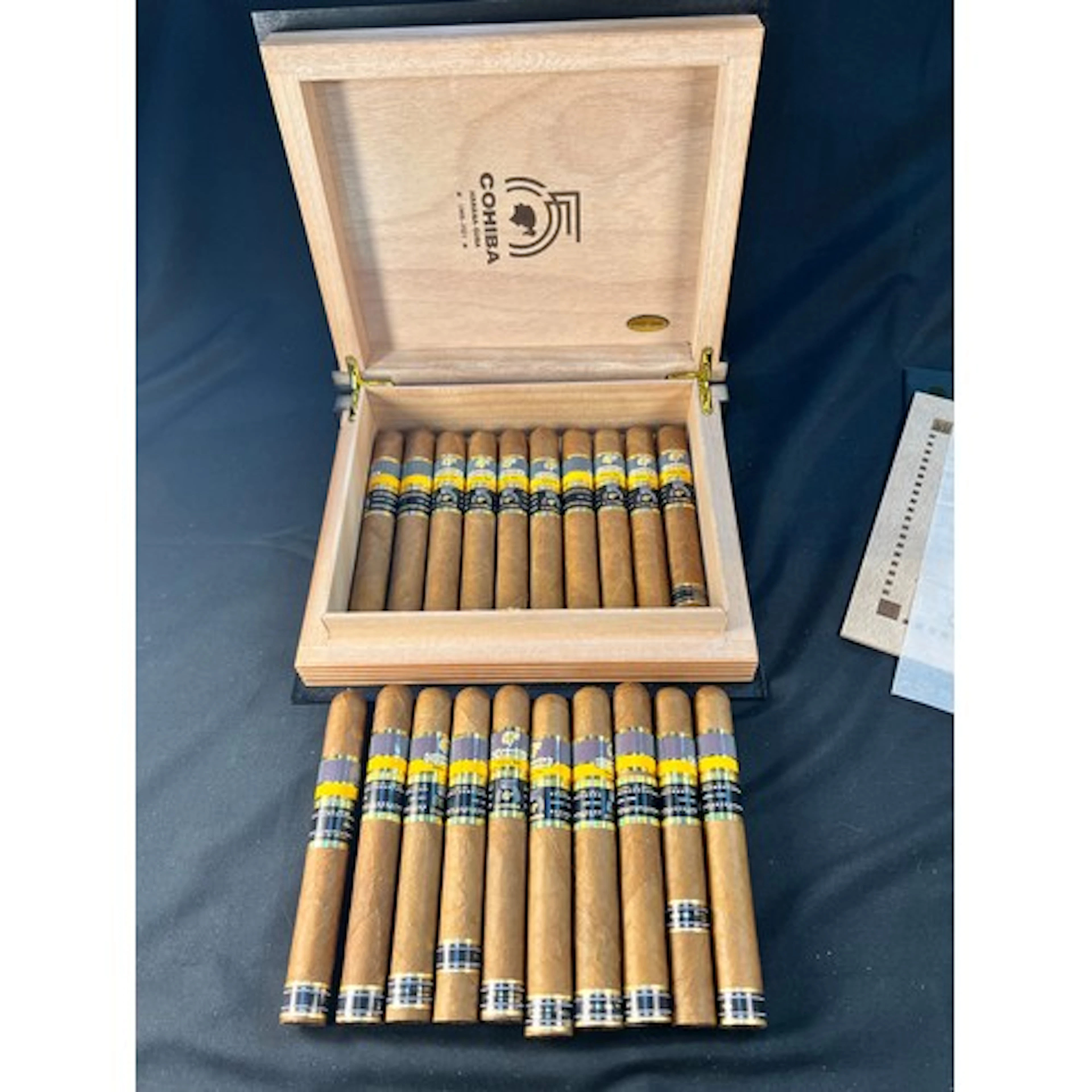 Cohiba Ideales Book of 20 Cigars, known as "Modernas" size (...