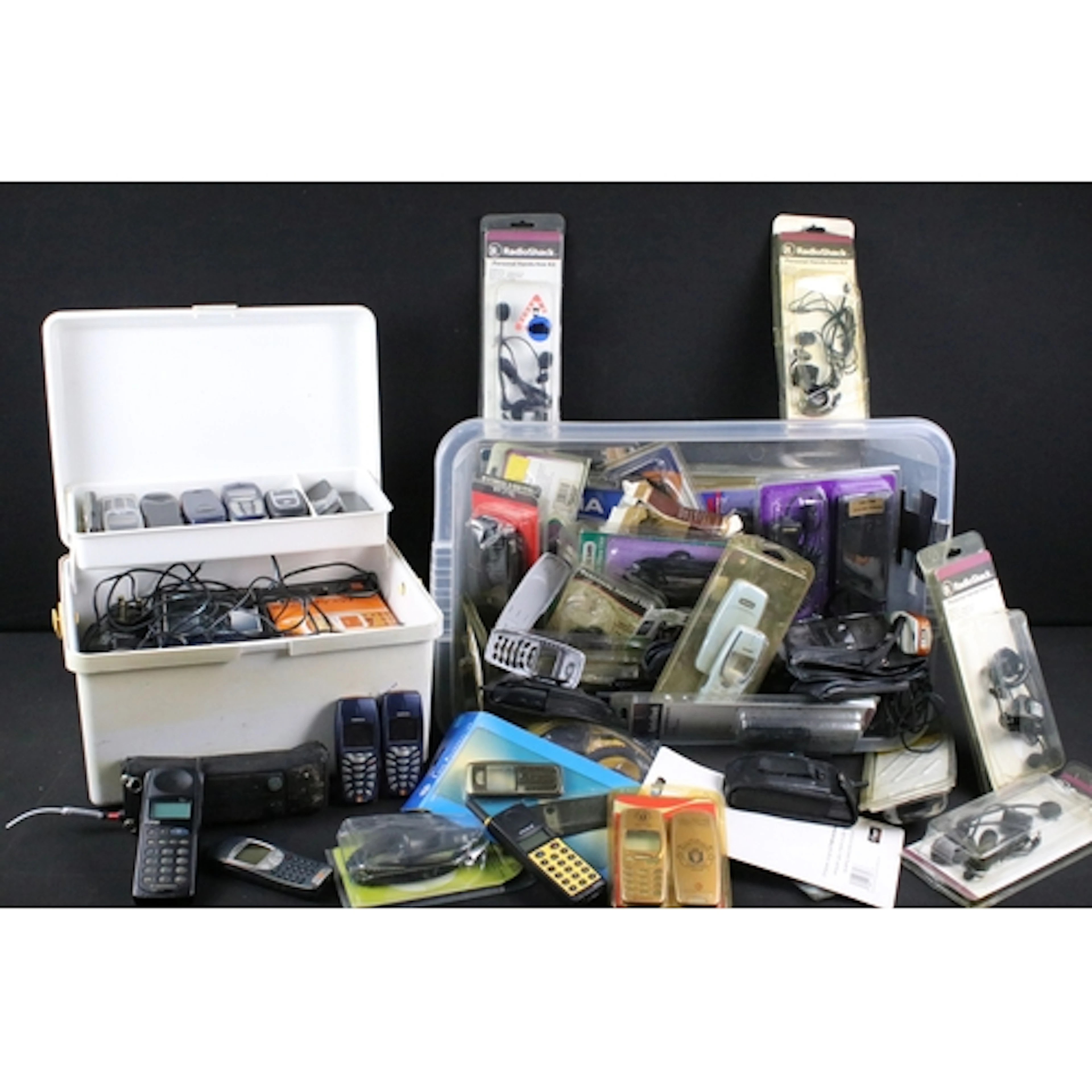 Collection of mobile phones and accessories, to comprise num...