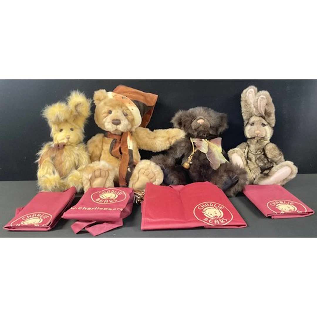 Charlie Bears - A quantity of Charlie Bears to include Santa...