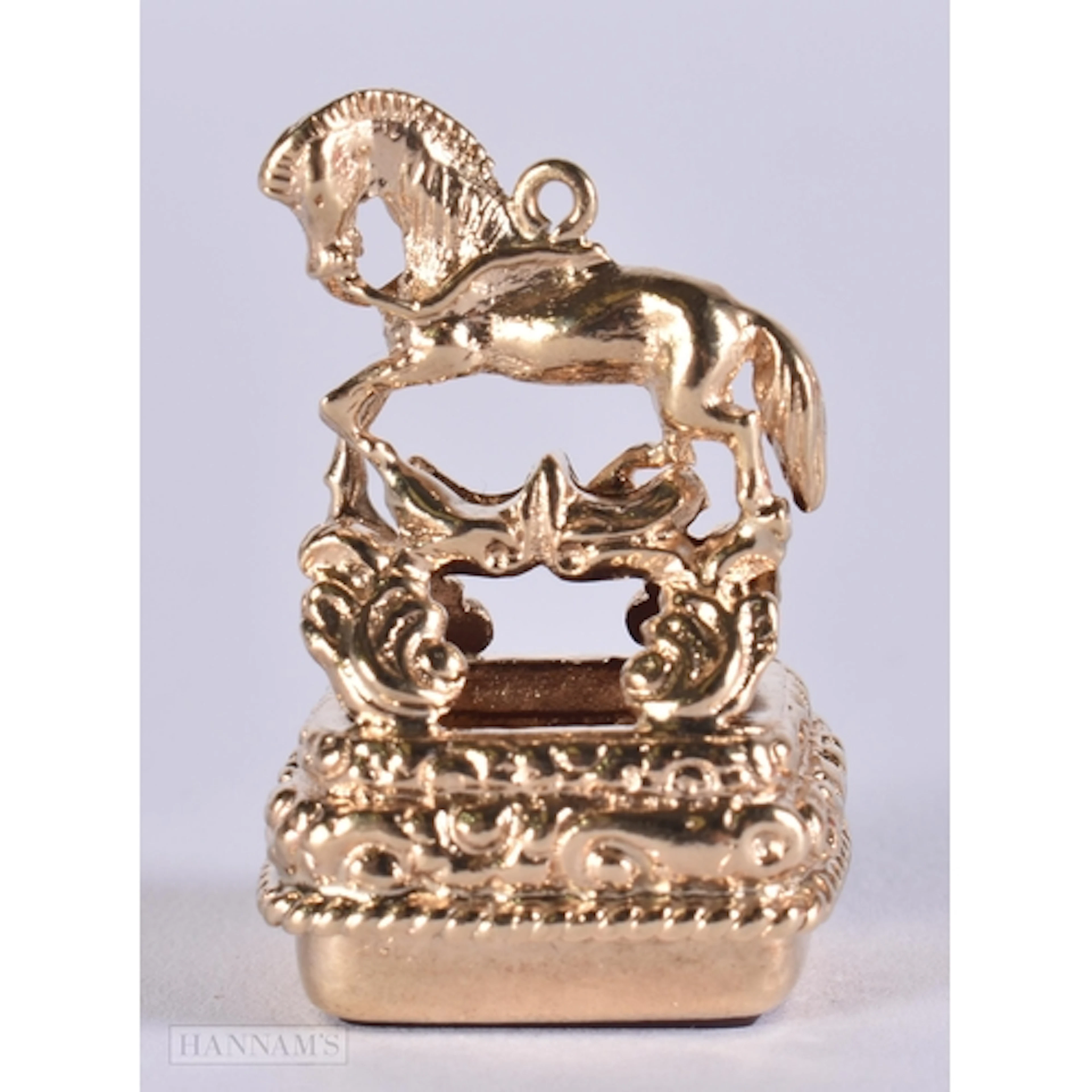 A heavy Vintage 9ct gold carnelian fob, indistinct maker, Lo...