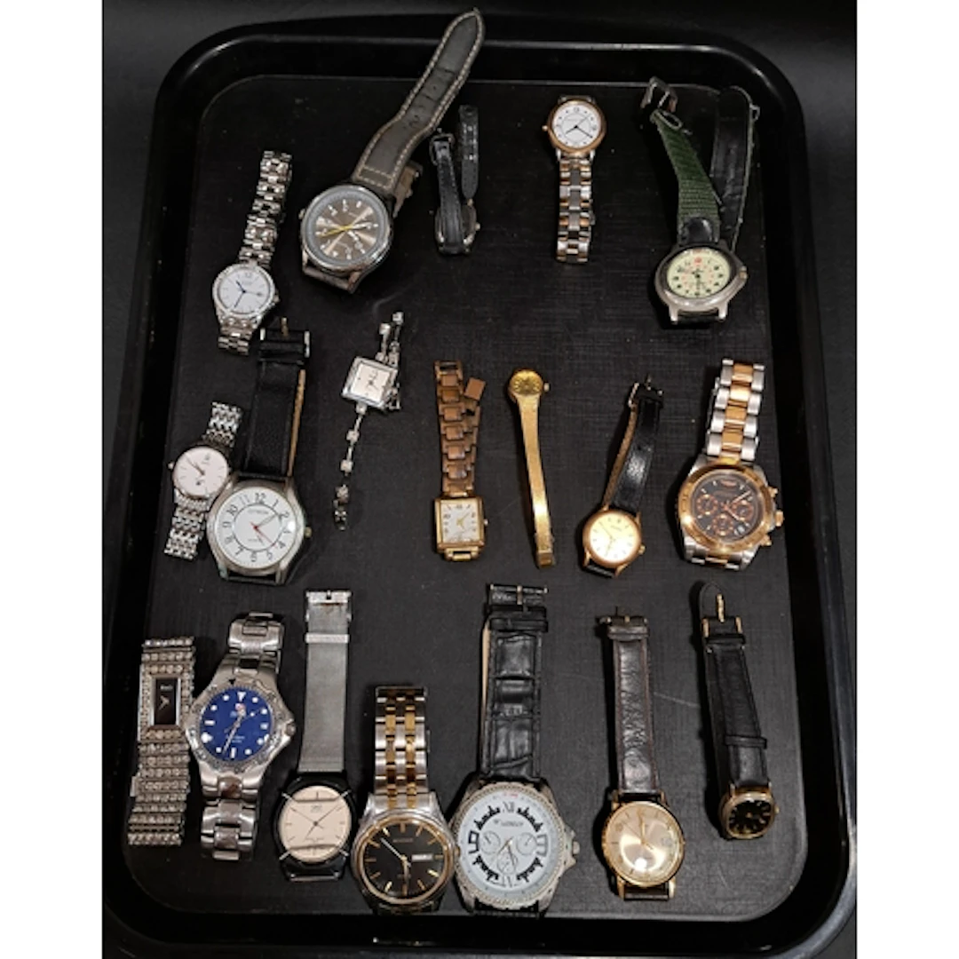 SELECTION OF LADIES AND GENTLEMEN'S WRISTWATCHES including C...