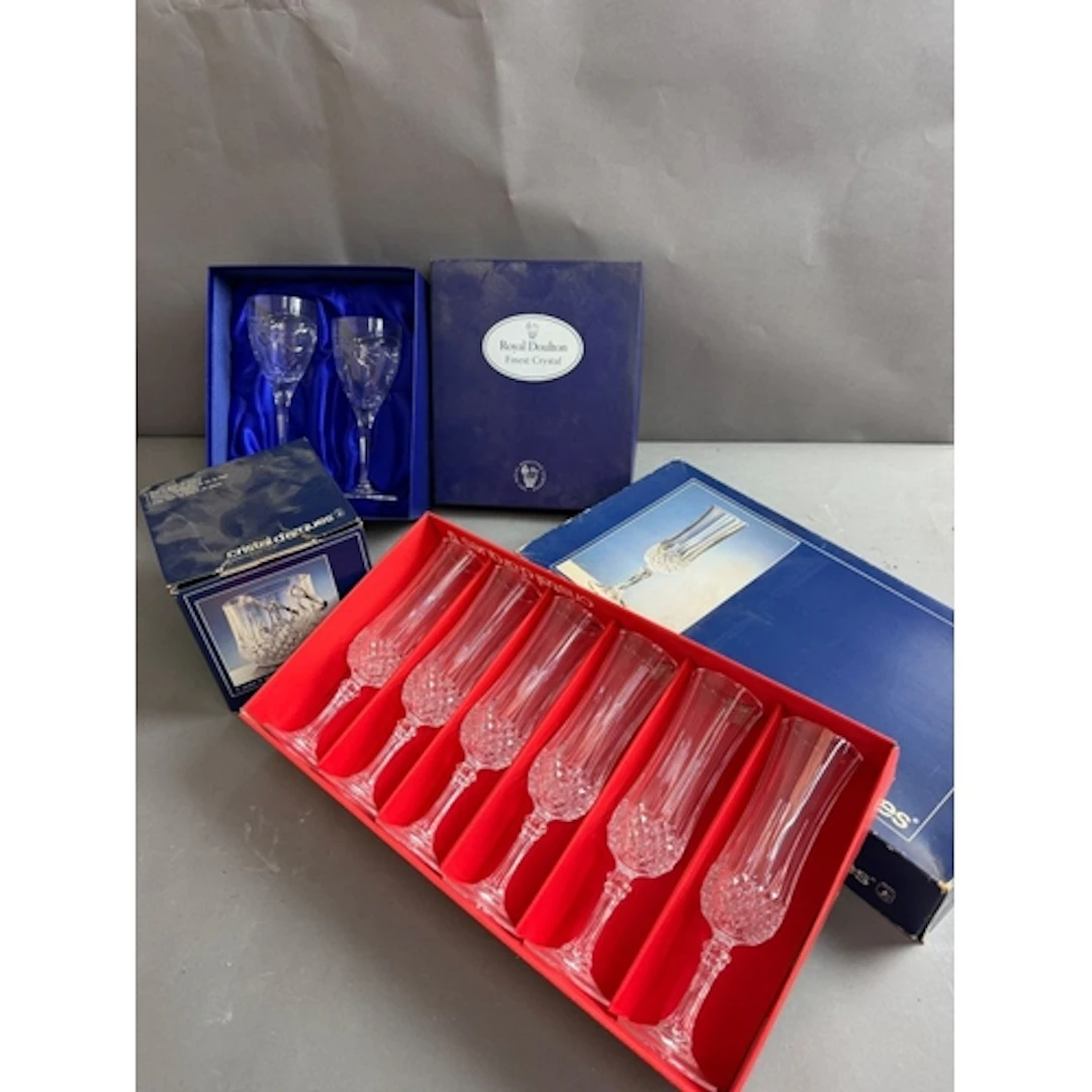 Royal Doulton finest crystal wine glass, six crystal wines, ...