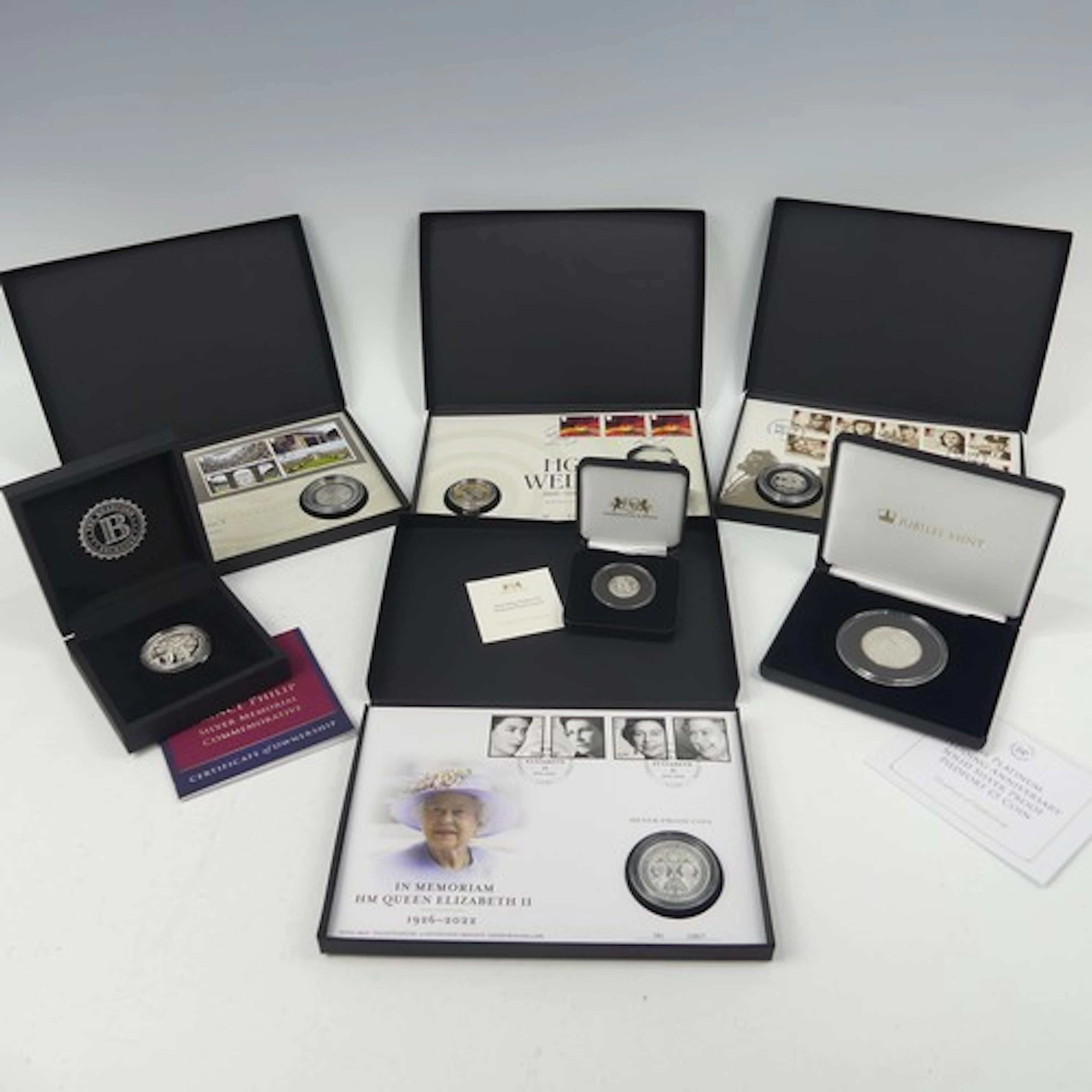 An Elizabeth II silver proof piedfort £5 Coin, commemo...