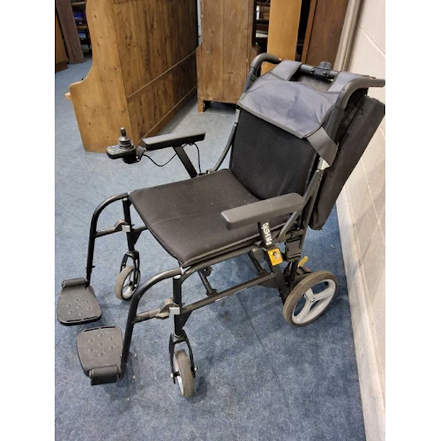 A DASHI MG LIGHTWEIGHT FOLDING ELECTRIC WHEELCHAIR with char...