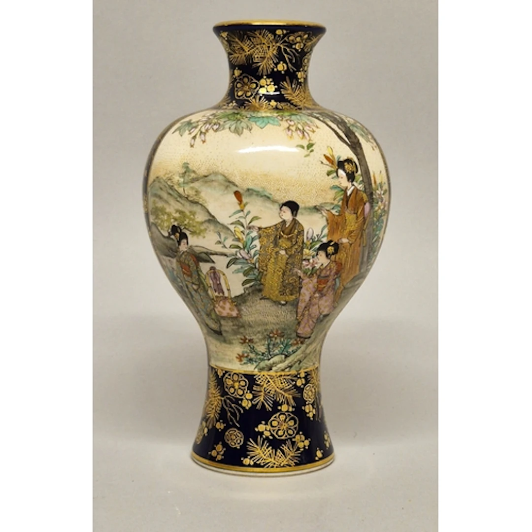 KOYAMA NANPO, Japanese satsuma baluster vase, Meiji 1868-191...
