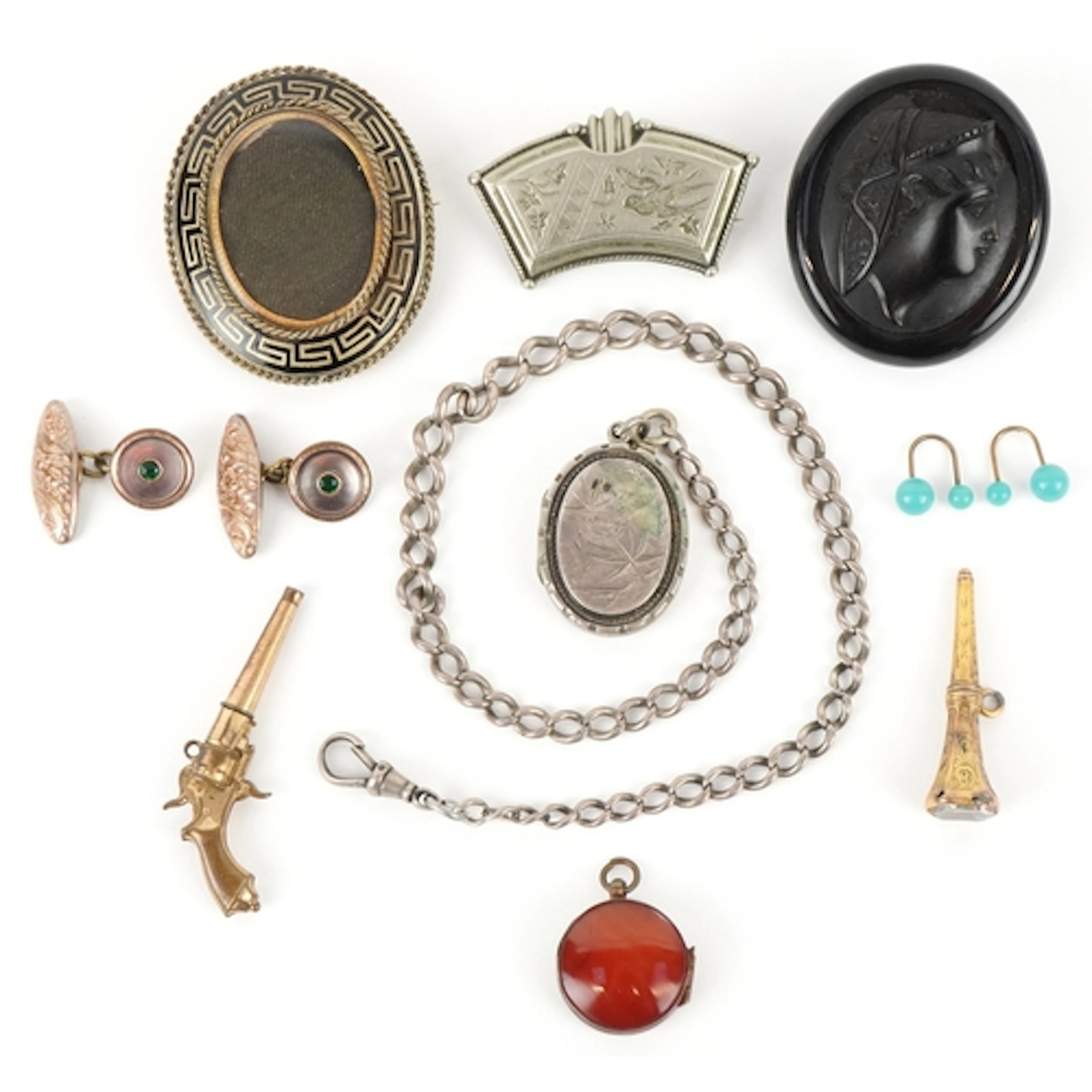 Antique and later jewellery including a Victorian jet cameo ...