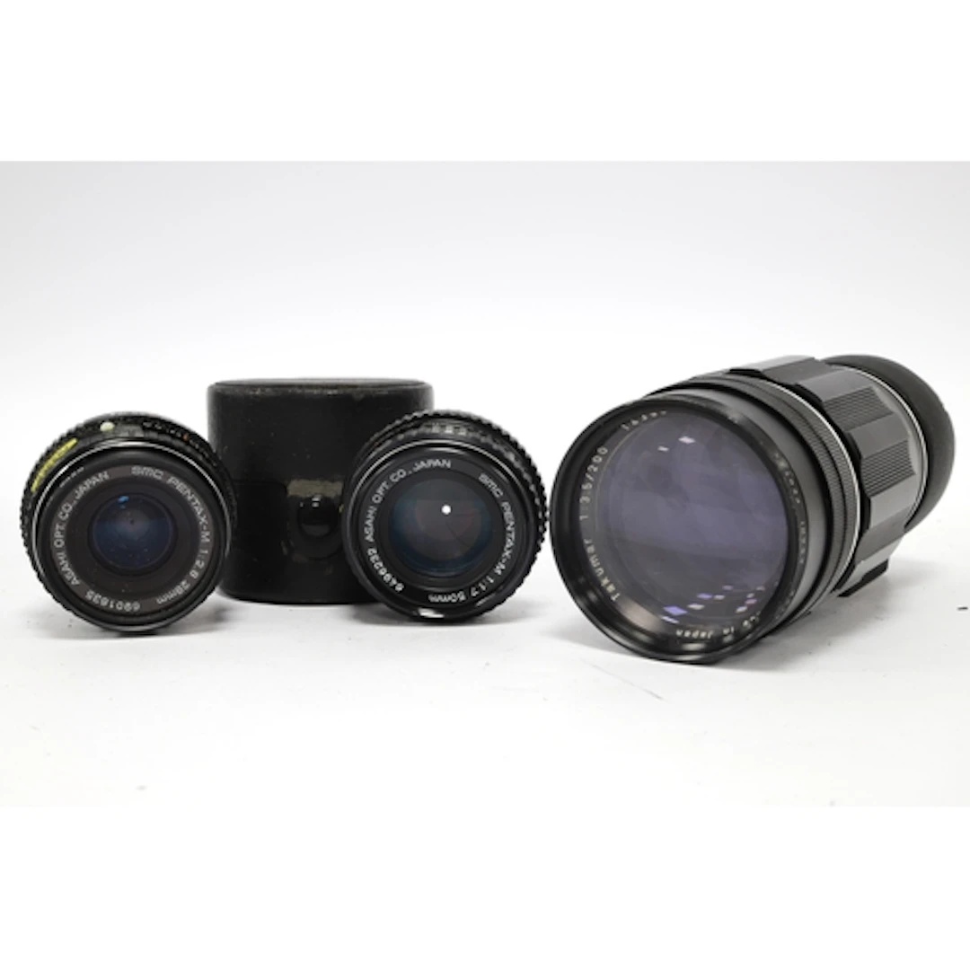 Asahi Pentax SMC Pentax-M 28mm f/2.8 Lens in fitted case tog...