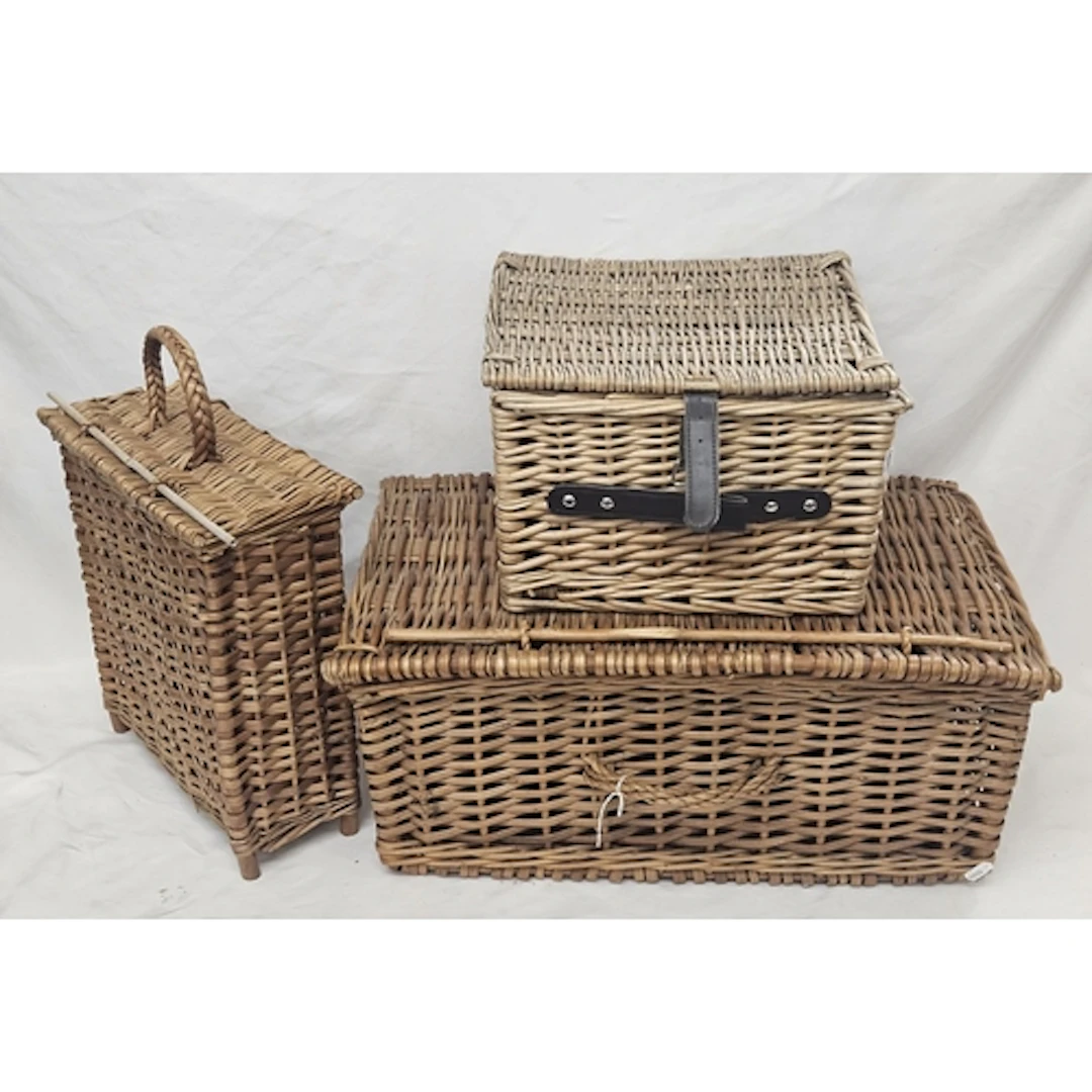 Set of 3 Wicker Hampers, largest approx. 56cm x 36cm (3)