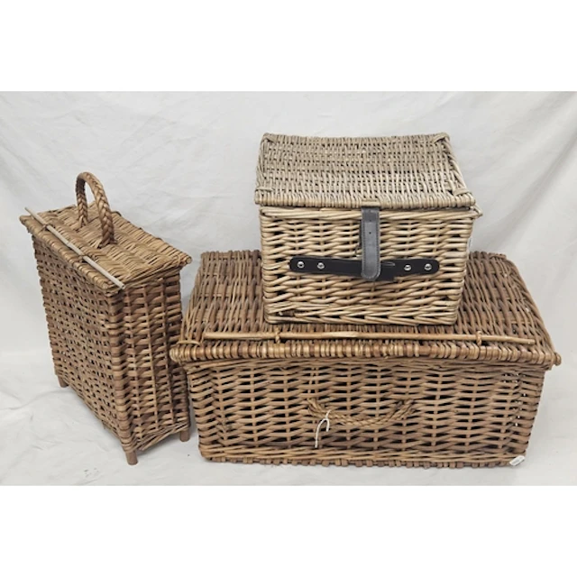 Set of 3 Wicker Hampers, largest approx. 56cm x 36cm (3)