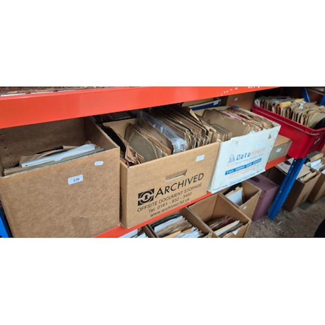 8 boxes of 78rpm shellac records. Artistes include Stan Kent...