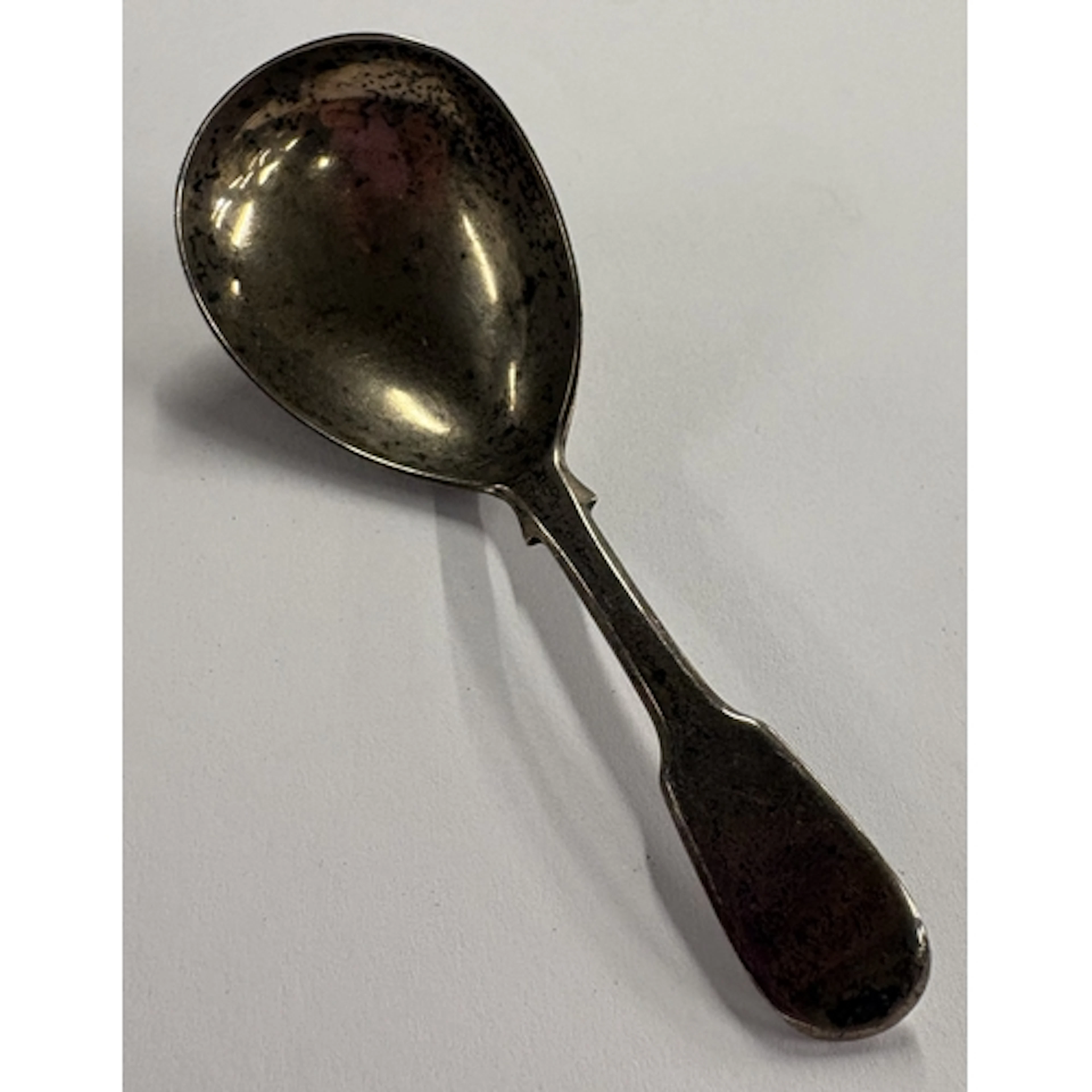 A Georgian silver caddy spoon. London 1806. Approx. 16 grams...